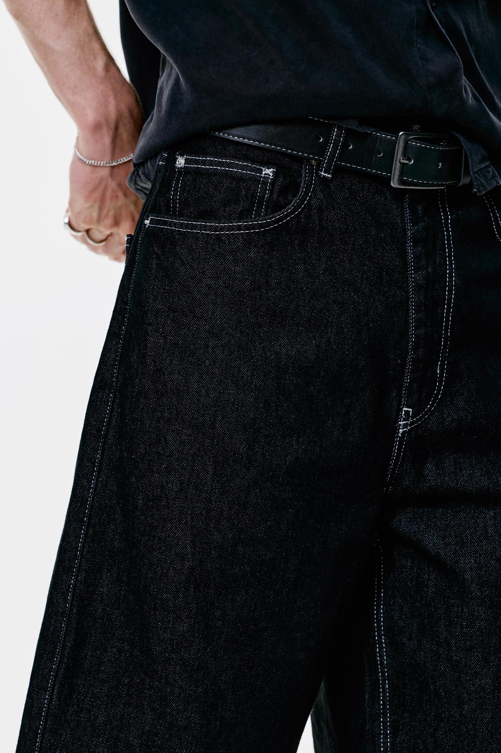 Black skater Bermuda shorts Product Image