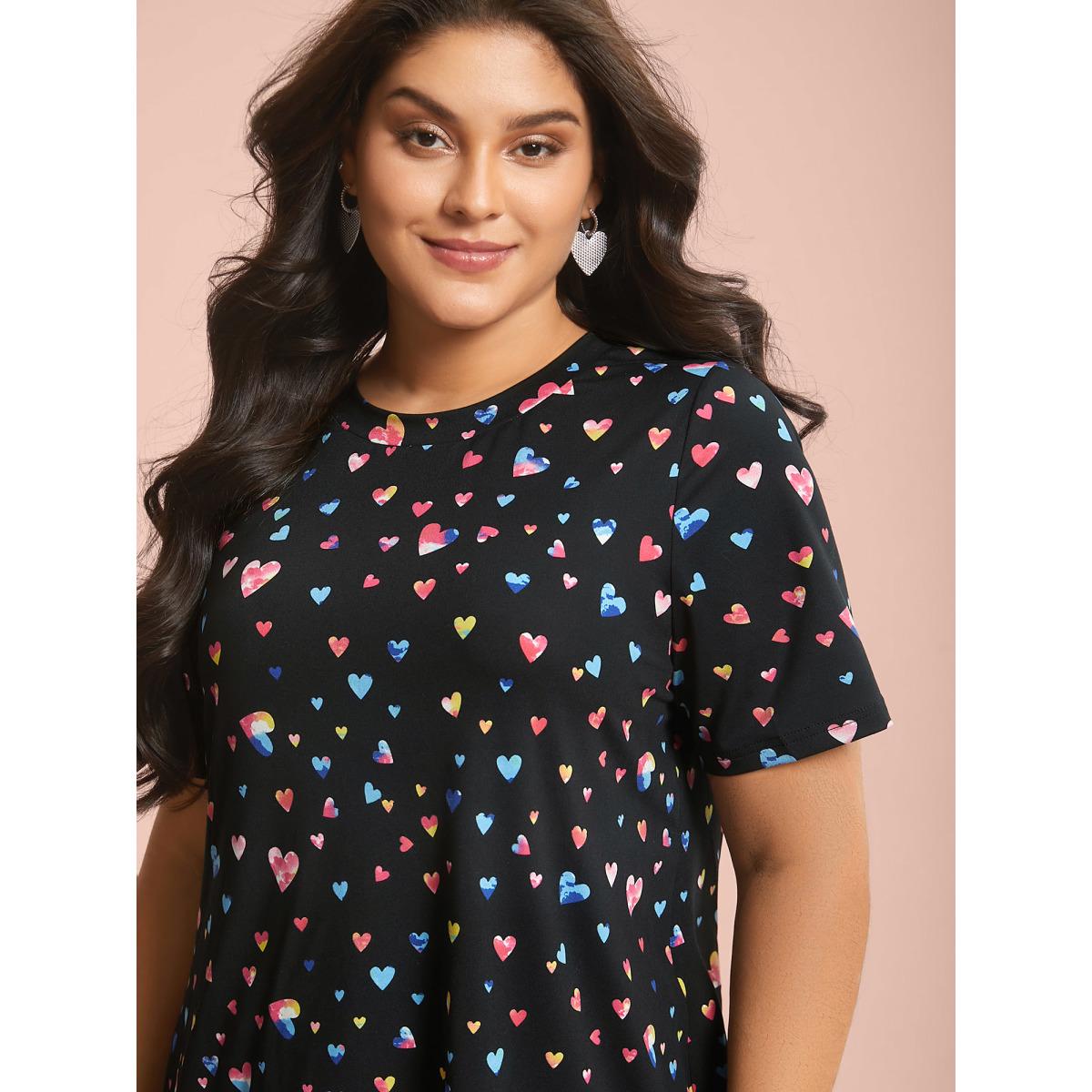 Plus Size Multi-Color Hearts Printed Stretchy T-Shirt Black Women Elegant Contrast Round Neck Everyday T-shirts BloomChic 18-20/2X Product Image