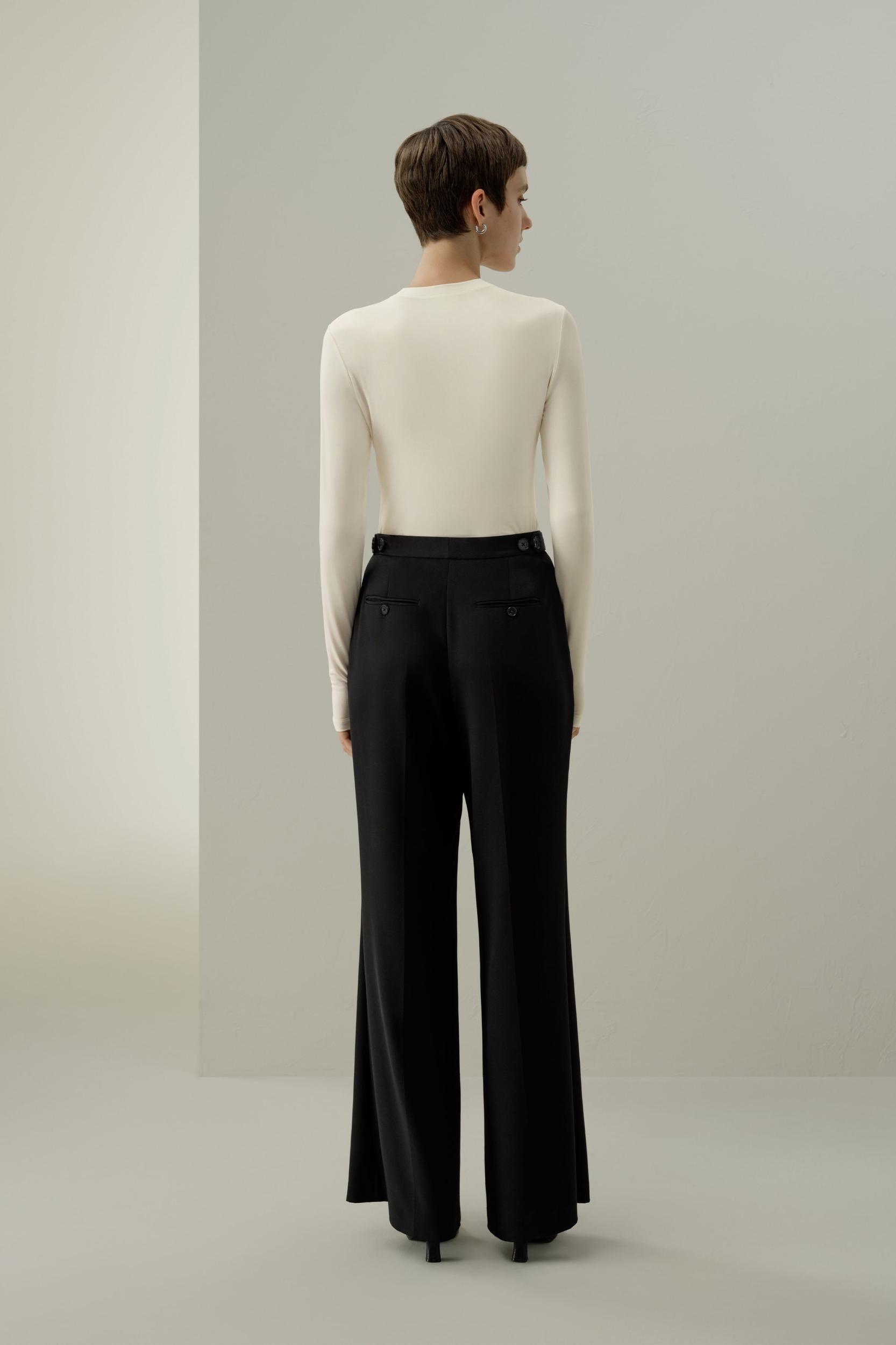 Silk Breeze Jersey Long Sleeve Slinky Top Product Image