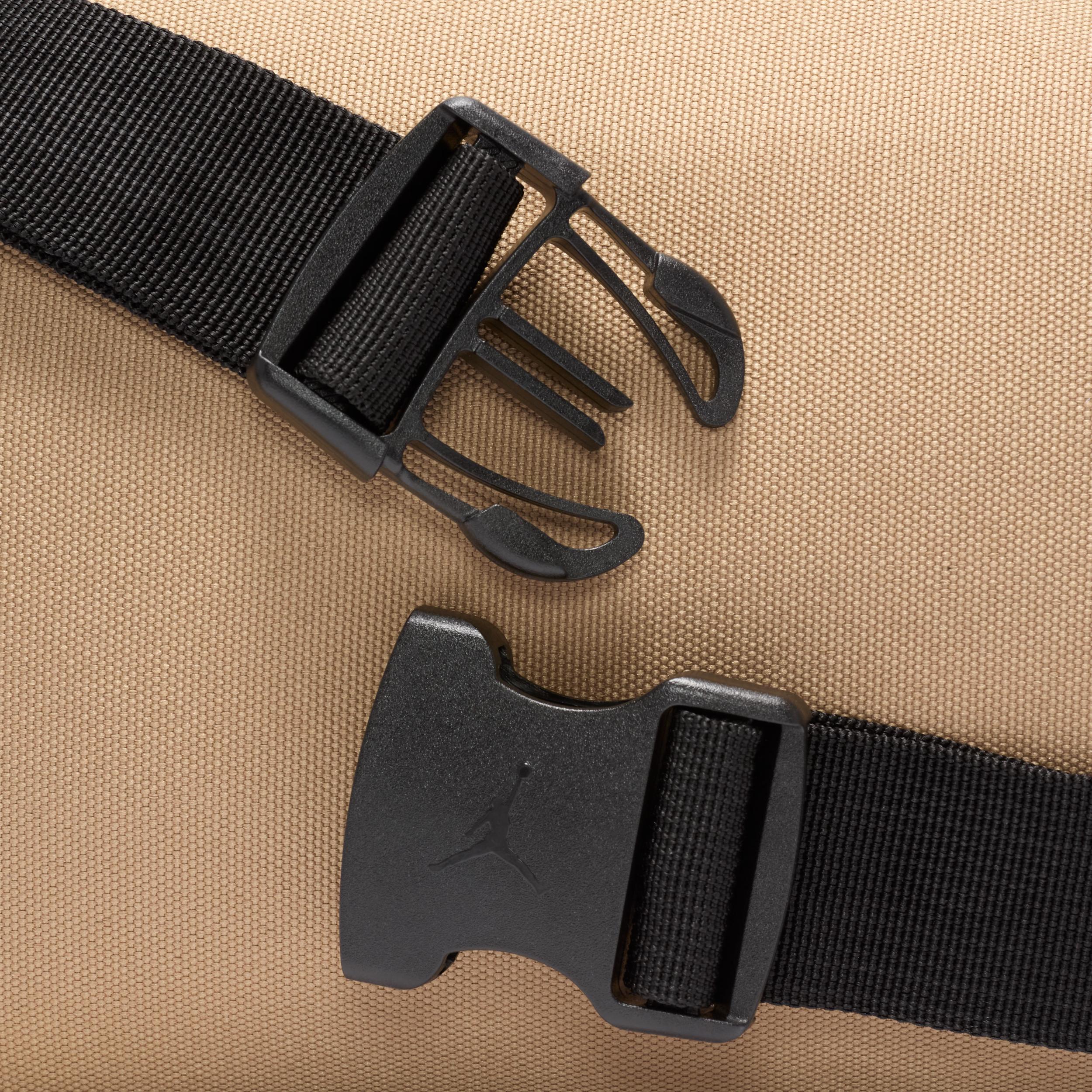 Jordan Crossbody Bag (3.3L) Product Image