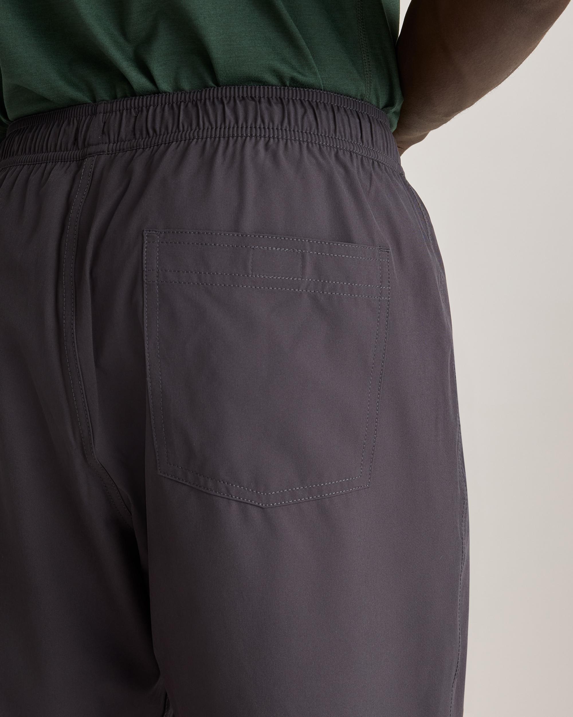 Quince | Men's Performance Tech Short 7.5" Recycled Poly with Stretch Product Image