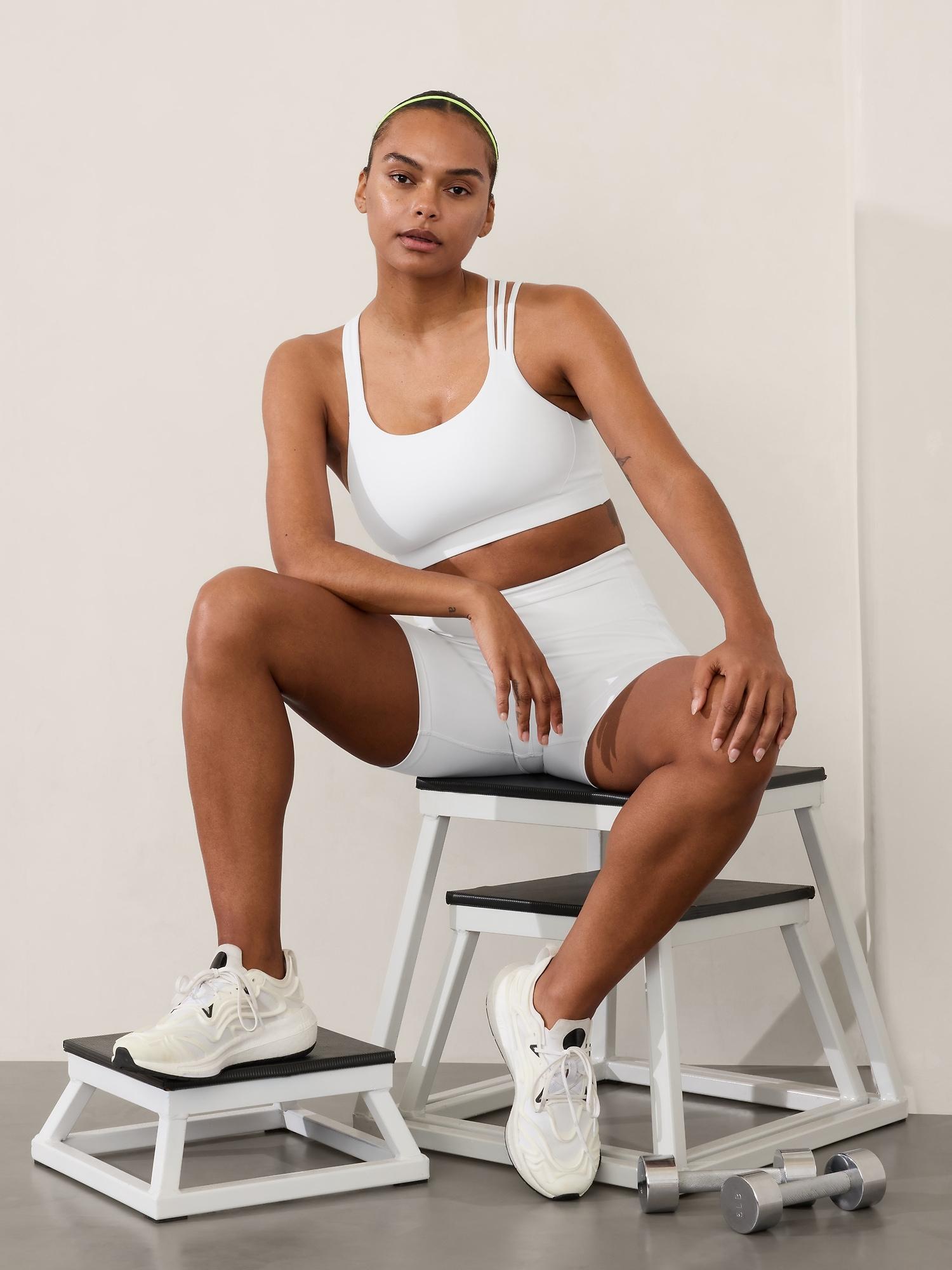 Train Free Sports Bra D-DD Product Image