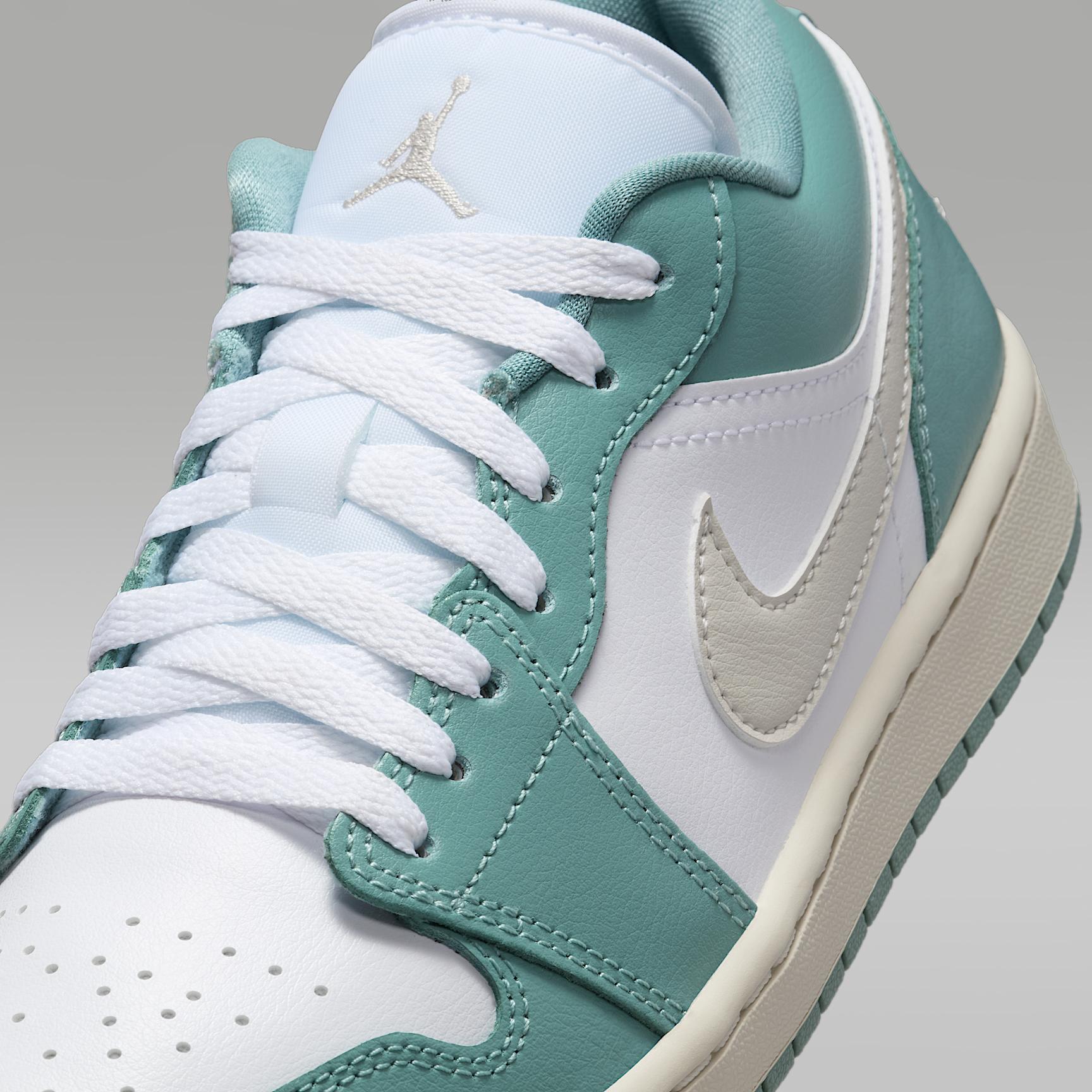 Womens Air Jordan 1 Low Shoes | DC0774-138 Product Image