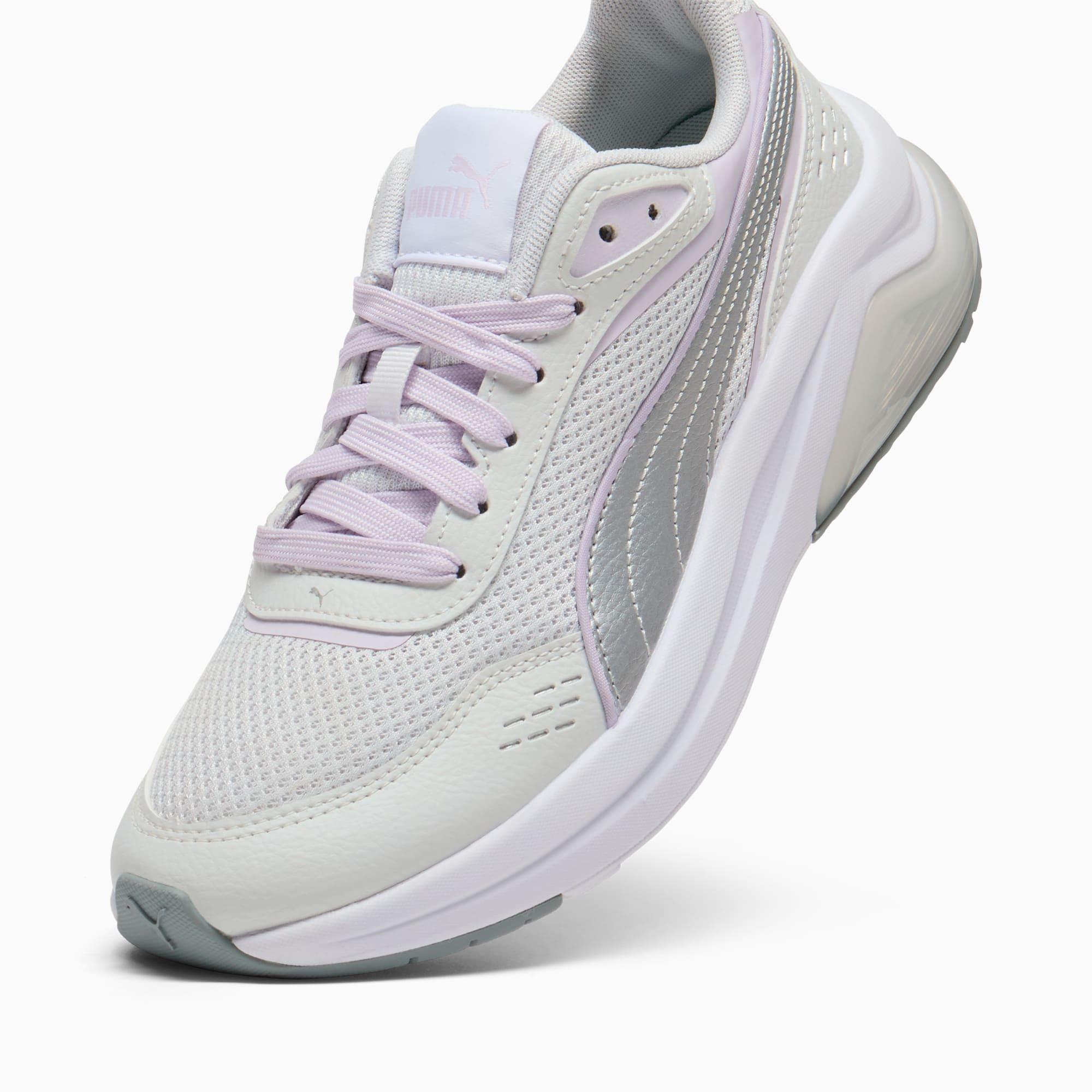 Amplifier Retro Women's Sneakers Product Image