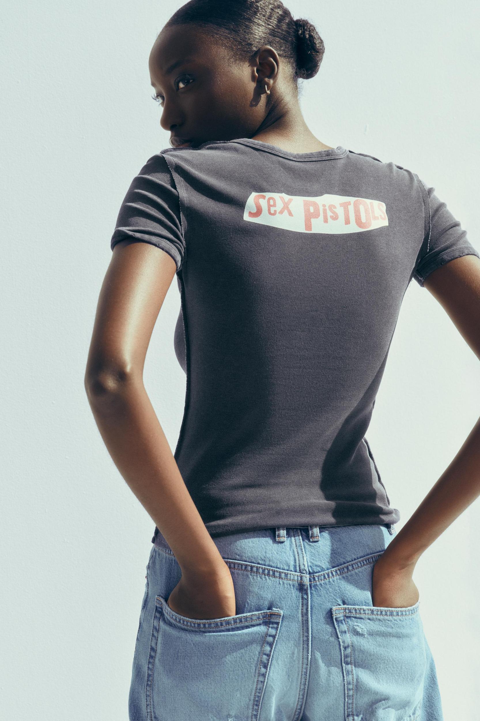 WASHED EFFECT T-SHIRT ©SEX PISTOLS Product Image