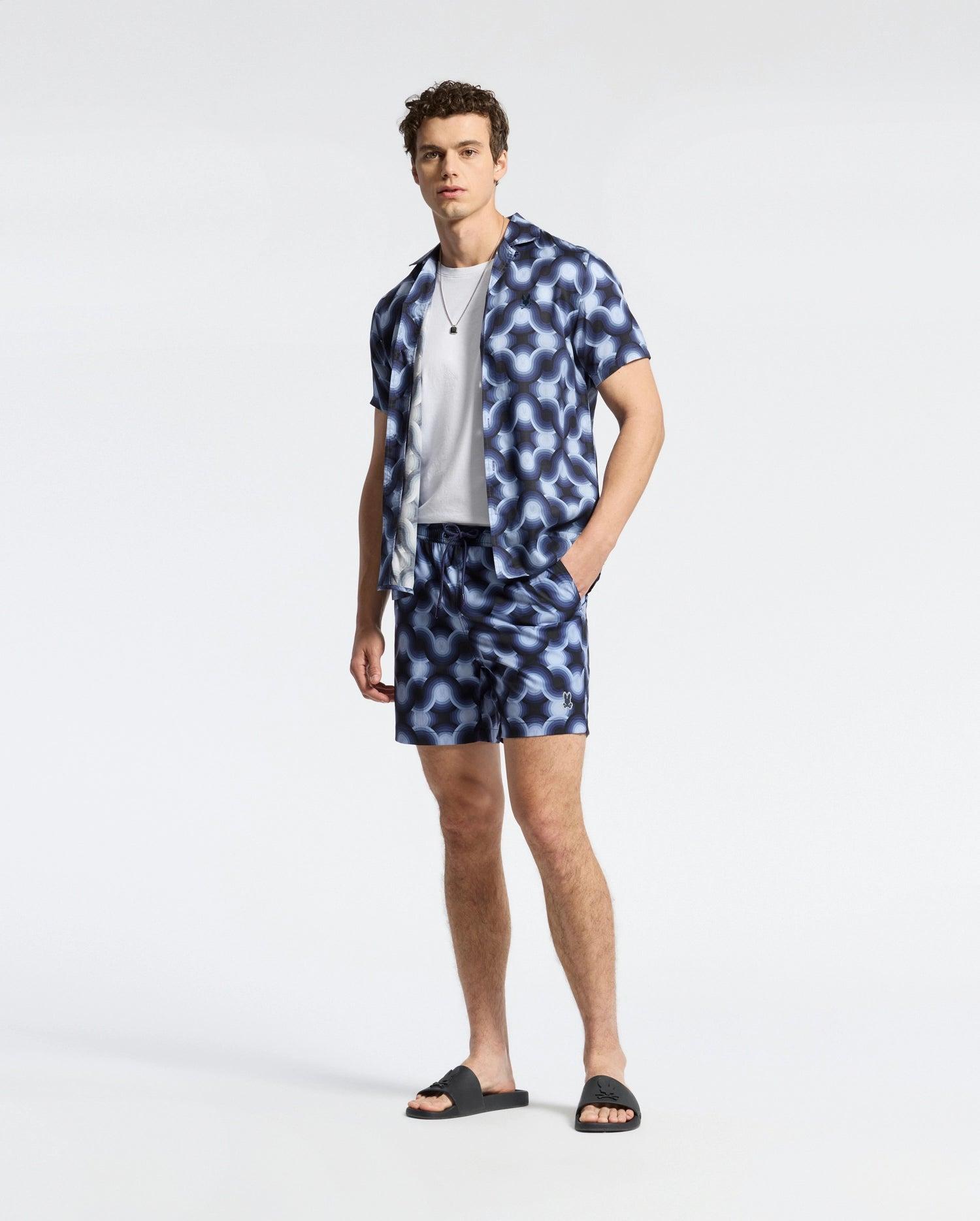 MENS PAROS PRINTED SWIM TRUNK - B6W450F200 Male Product Image