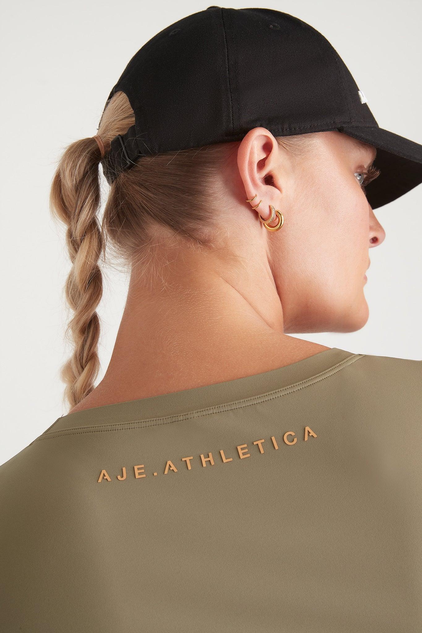 Layered Crop Set 356 Product Image