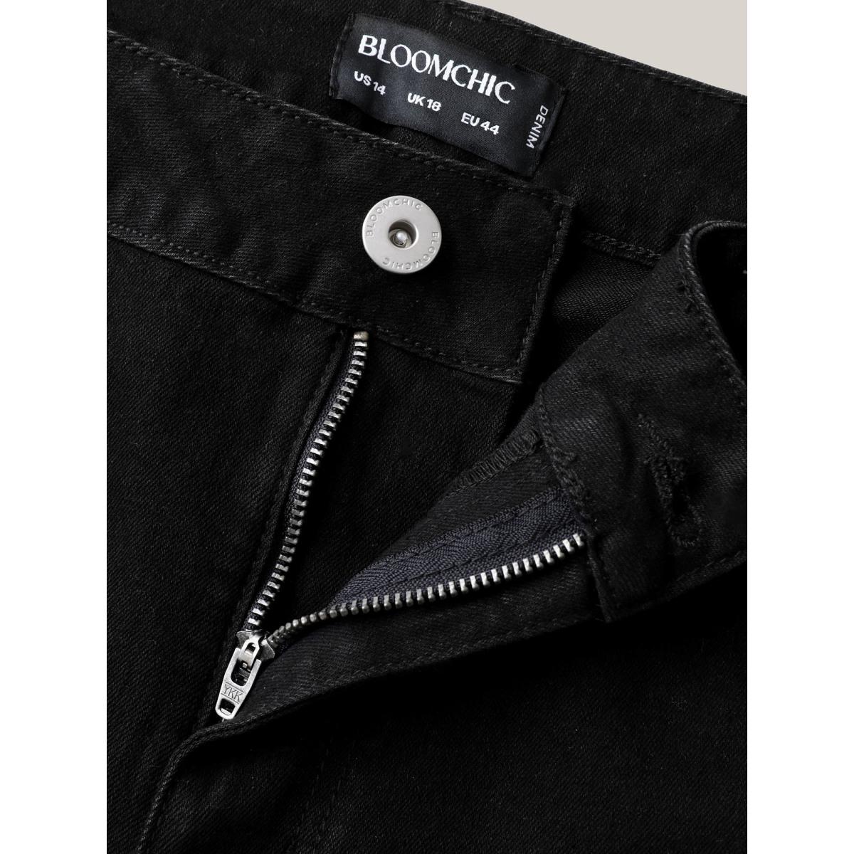 Plus Size Classic Straight-Leg High-Rise Jeans Women Denimblack Medium stretch Slanted pocket Jeans BloomChic 12/L Product Image