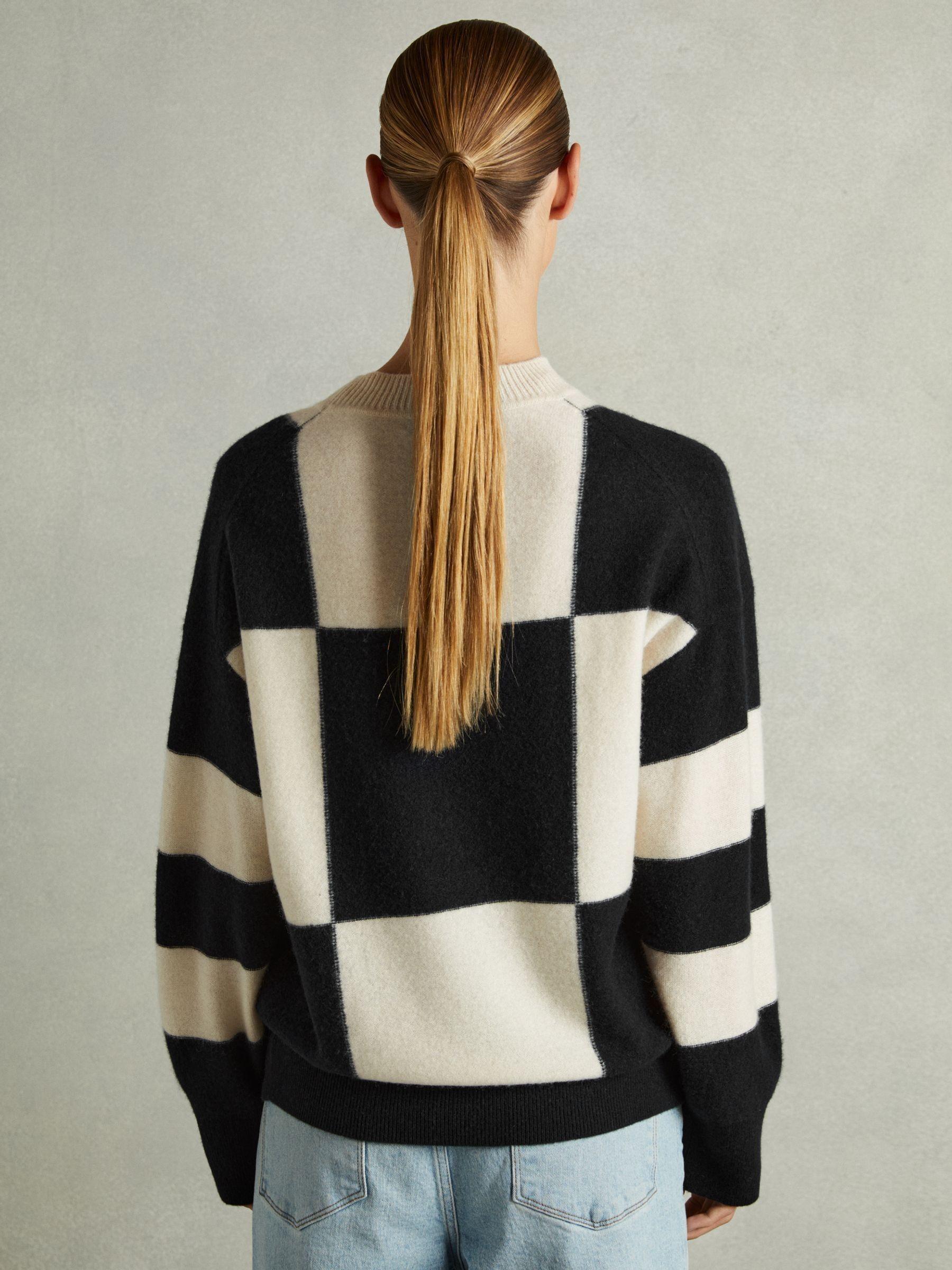 Wool-Cashmere Check-Intarsia Jumper in Black/White Product Image