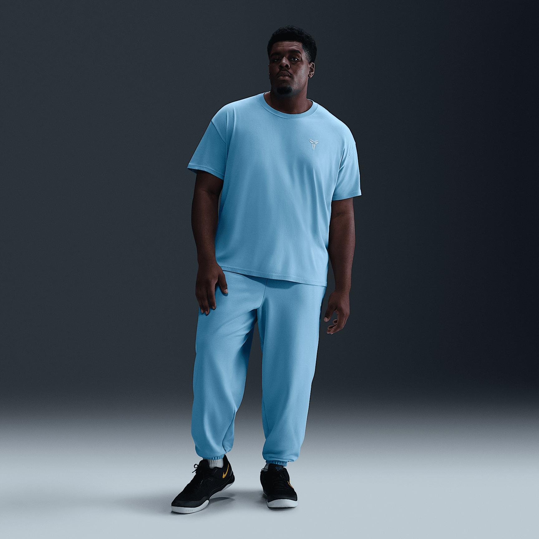 Nike Men's Kobe Therma-FIT Basketball Pants Product Image