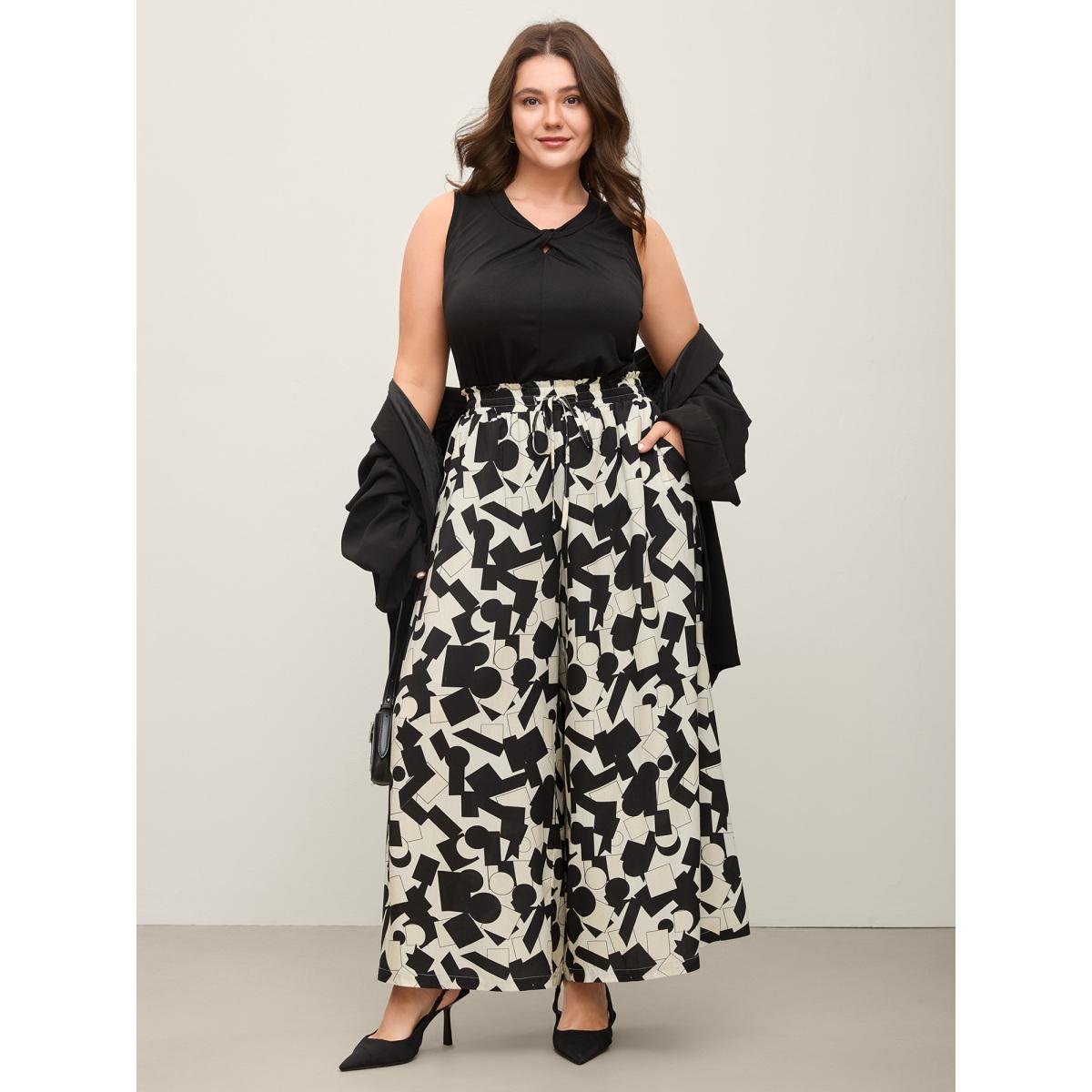Plus Size Geometric Print Drawstring Wide-Leg Pants Women BlackFlower Loose Mid Rise Office Pants BloomChic 26/4X Product Image