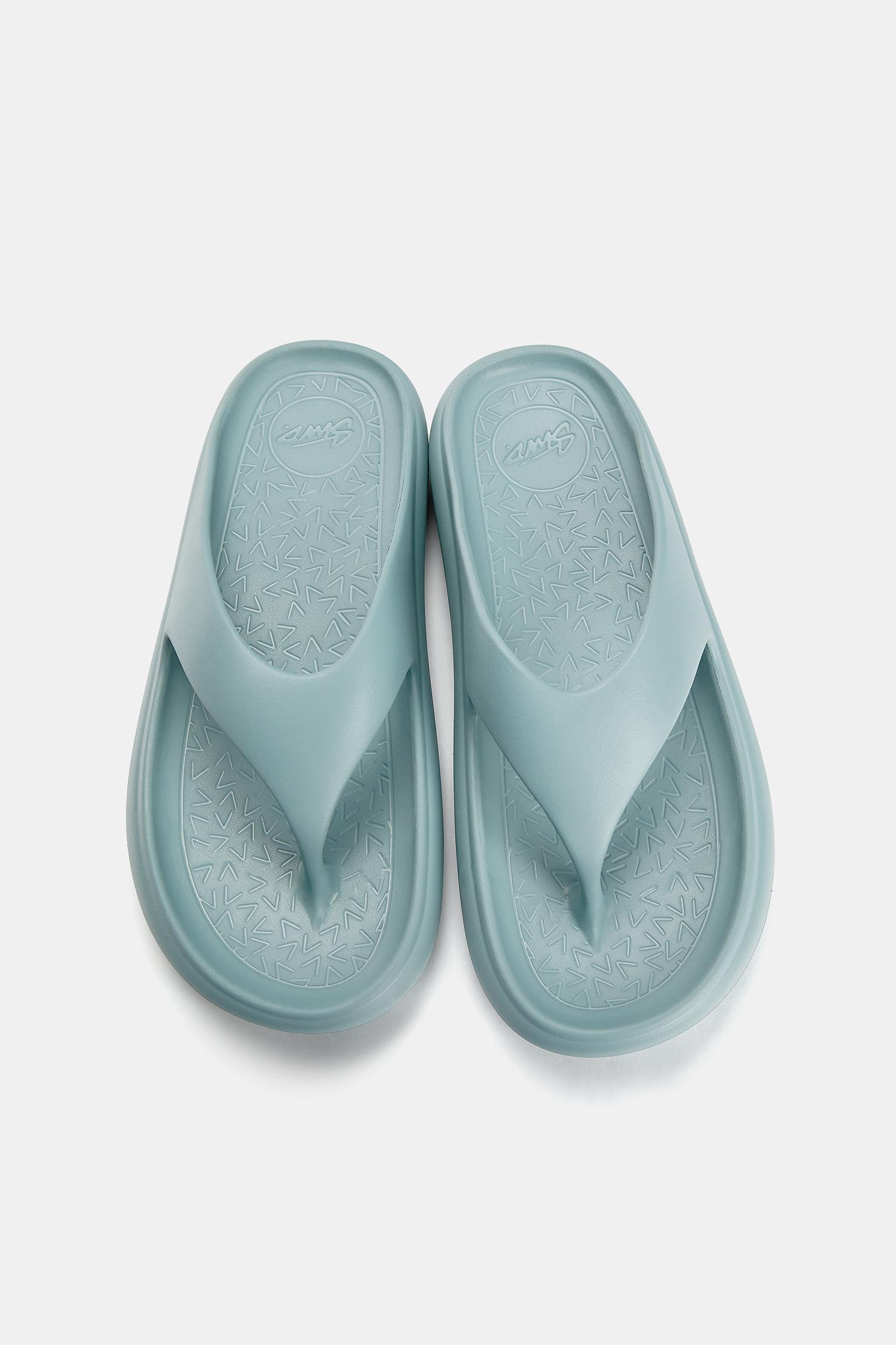 Rubberized sandals Product Image