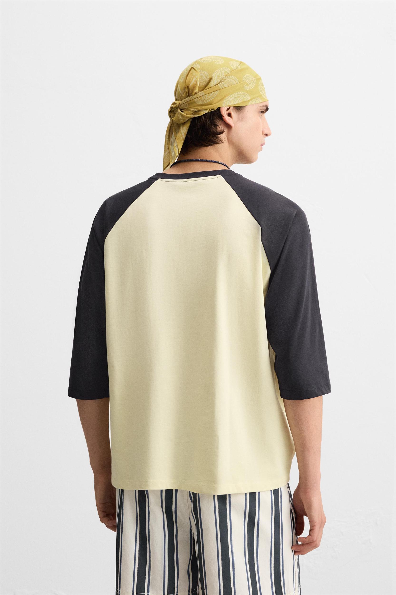 CONTRAST SLEEVE T-SHIRT Product Image
