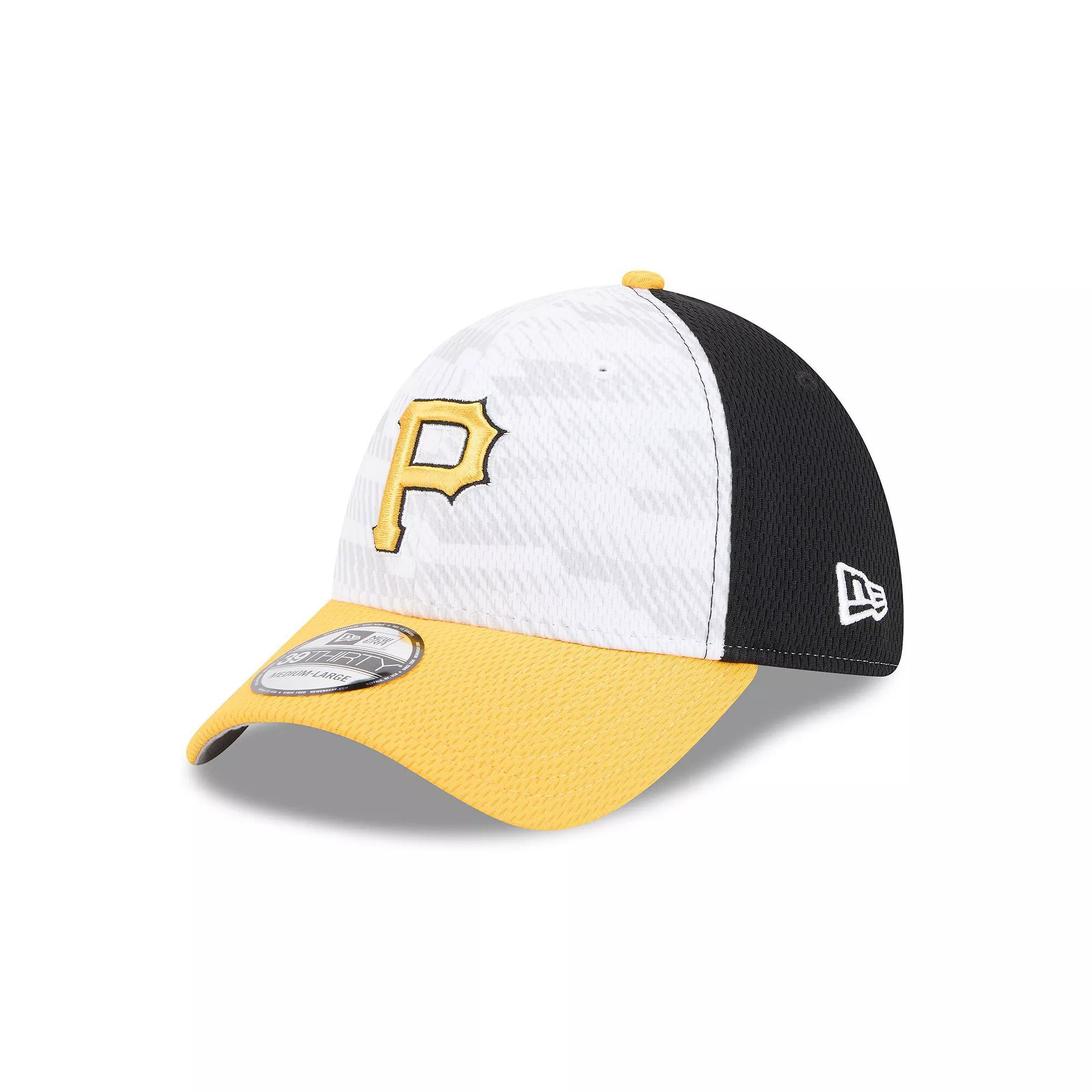 Men's New Era Black/Gold Pittsburgh Pirates 2025 MLB Clubhouse 39THIRTY Flex Hat, Size: Medium/Large Product Image