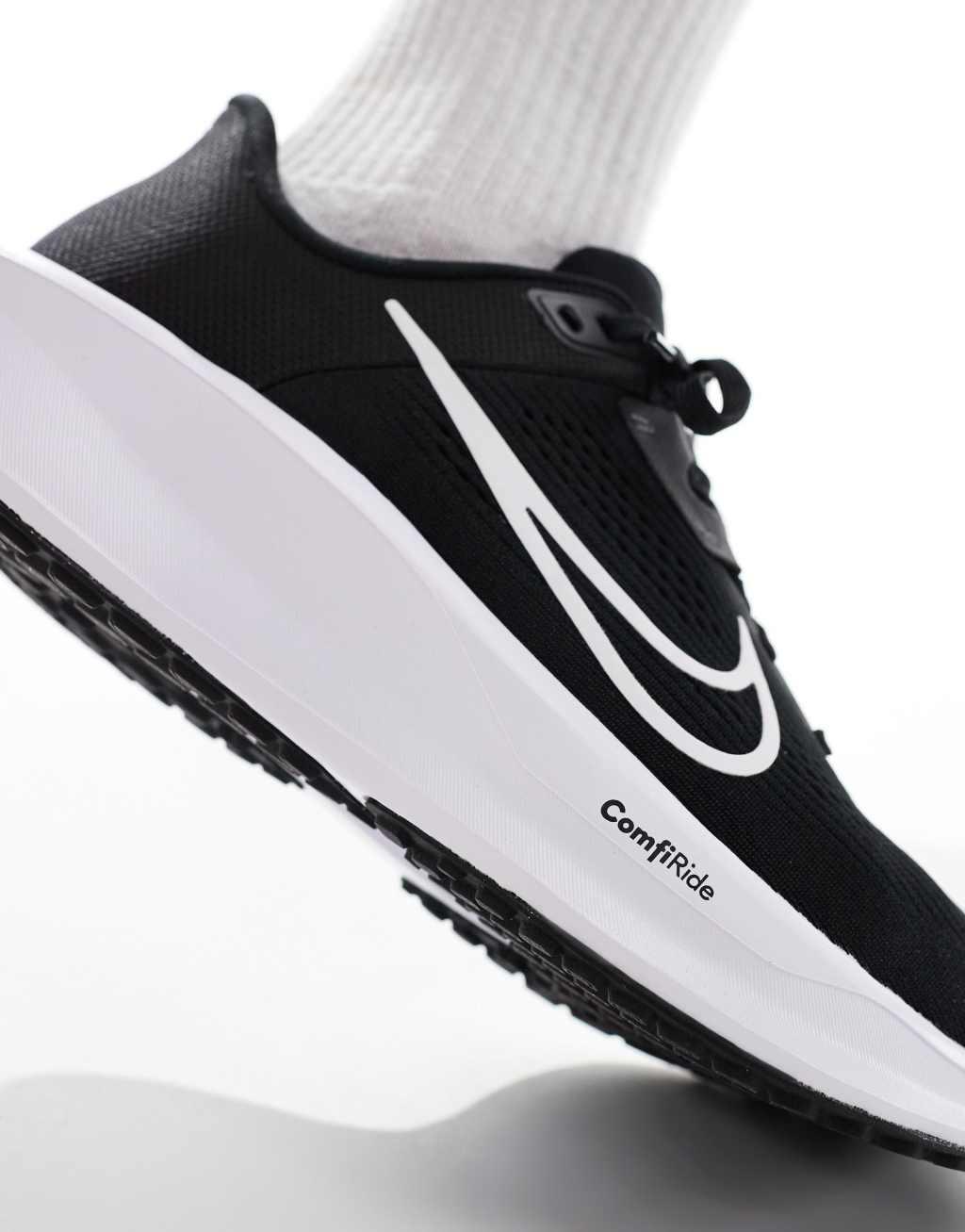 Nike Running Quest 6 sneakers in black and white Product Image