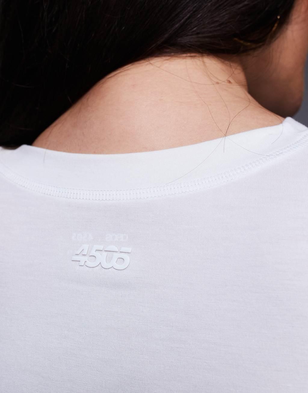 4505 Curve Icon quick dry performance oversized t-shirt in white  Product Image