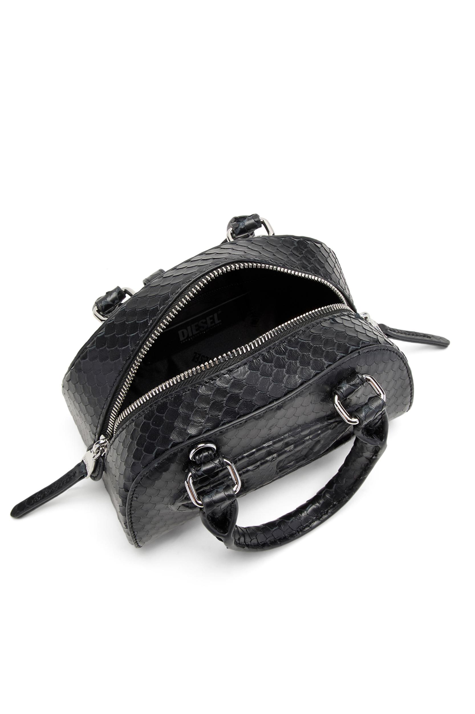 1DR DOME CROSSBODY Product Image