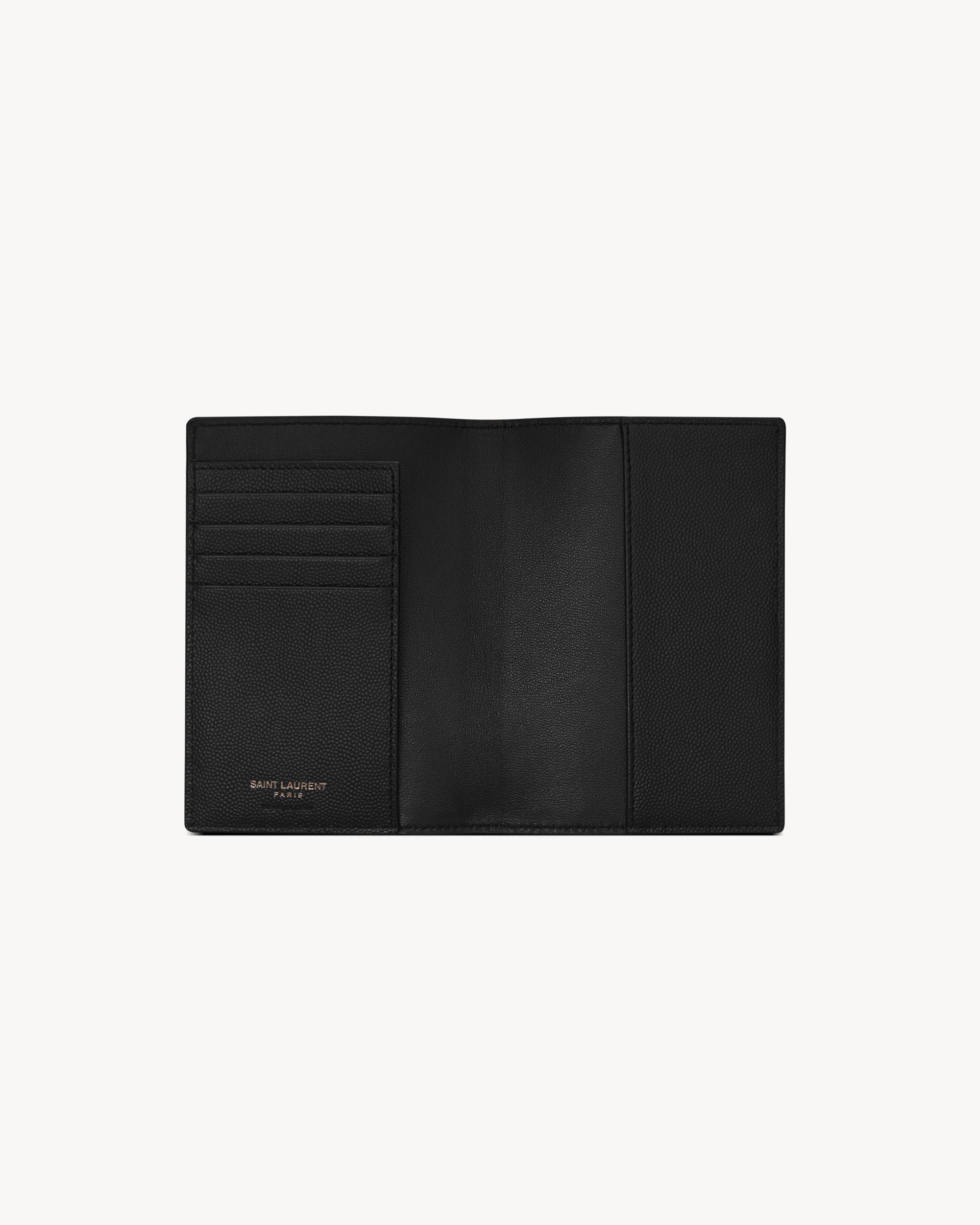 CASSANDRE passport case in grain de poudre leather Product Image