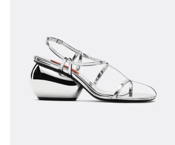 Moderno Sandal in Silver Product Image