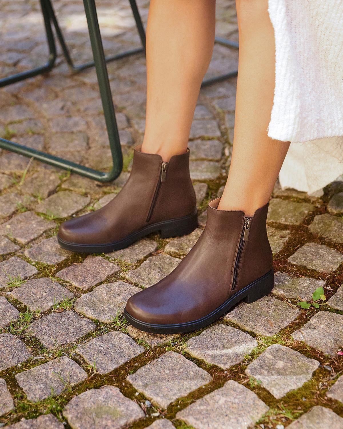 Compass Zip Female Product Image