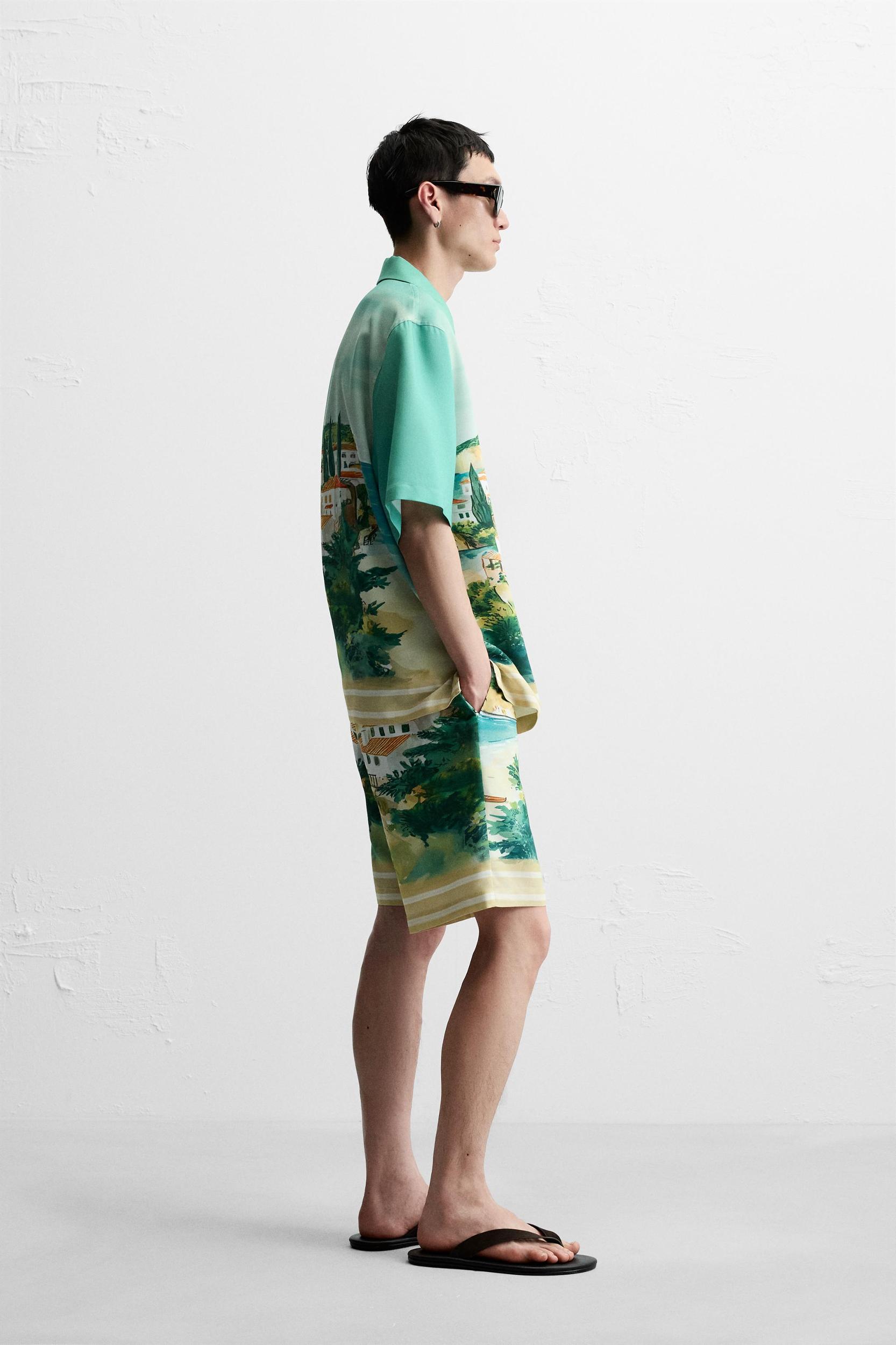 LANDSCAPE PRINT SHORTS Product Image