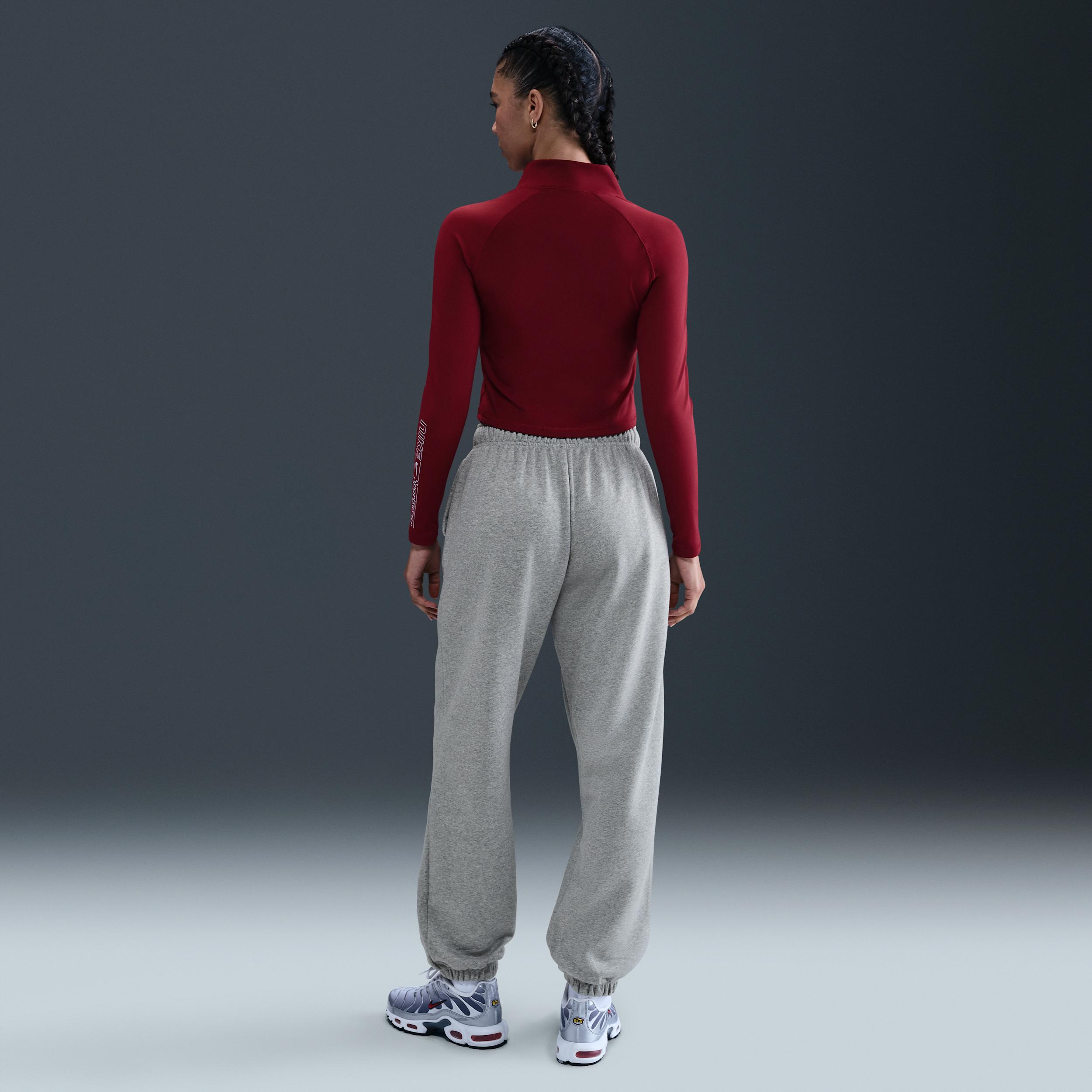 Women's Nike Sportswear Club Fleece Mid-Rise Oversized Sweatpants Product Image