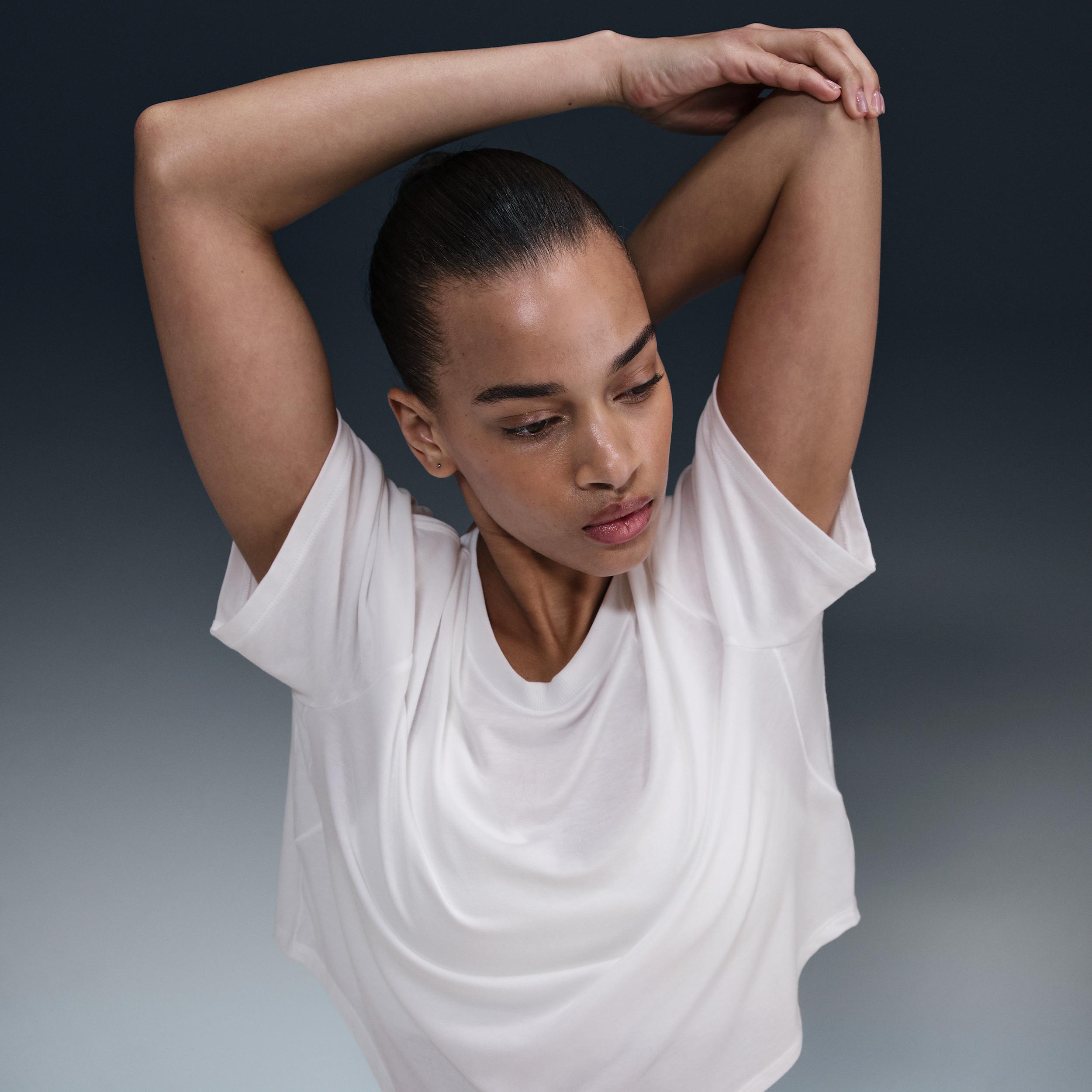 Nike Women's One Relaxed Dri-FIT Cropped Short-Sleeve Top Product Image