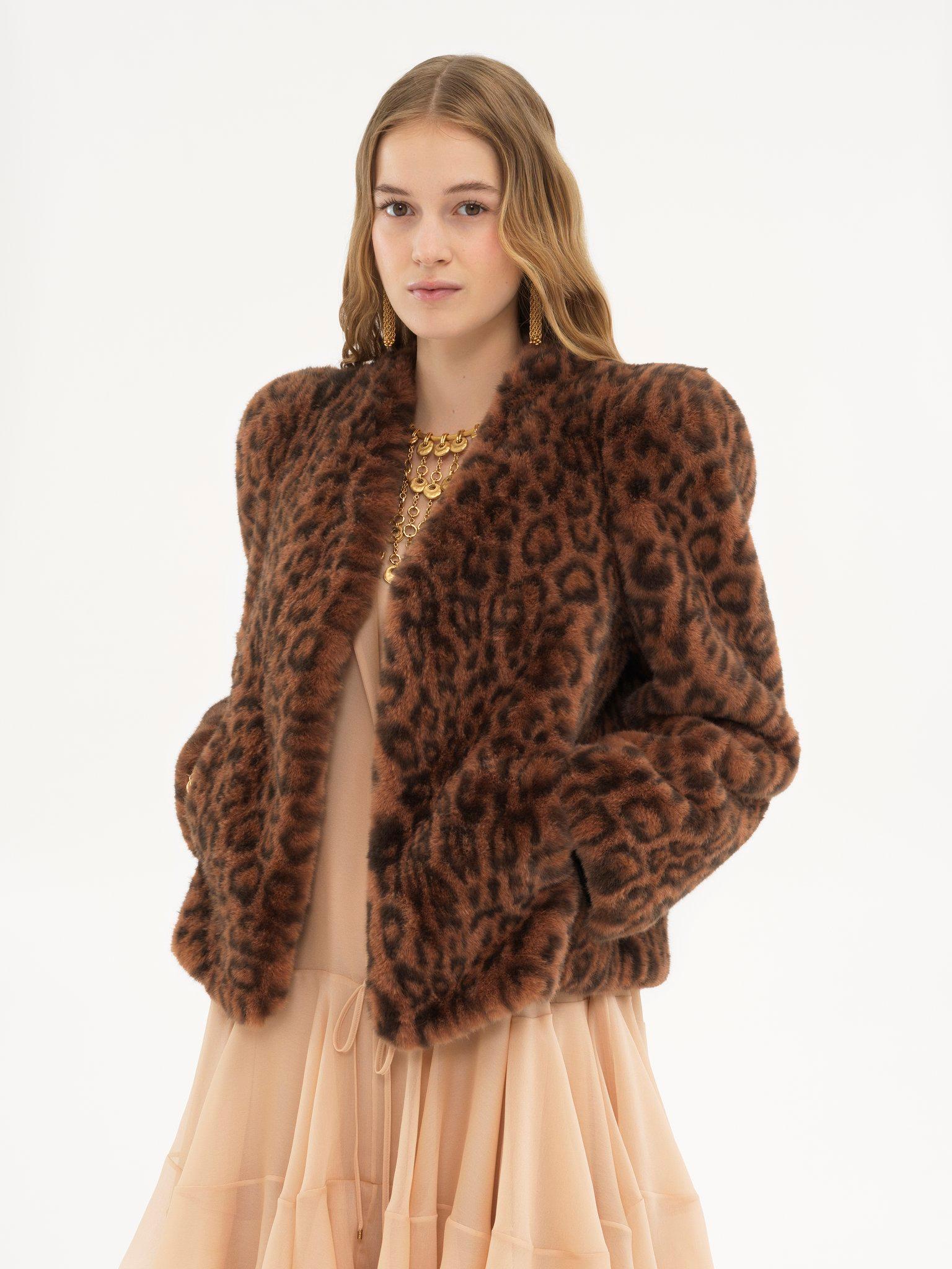 Boxy jacket in faux fur Product Image