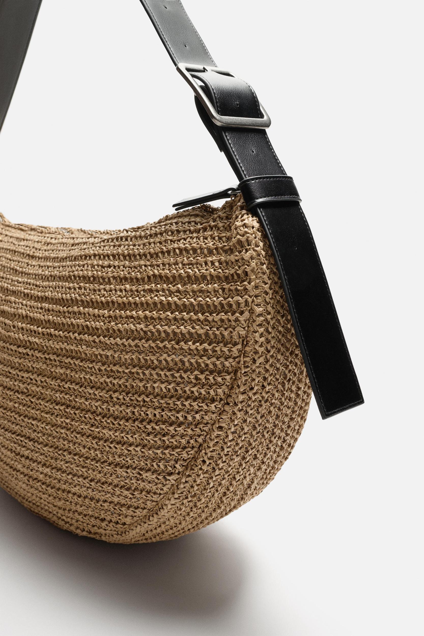 WOVEN SHOULDER BAG Product Image