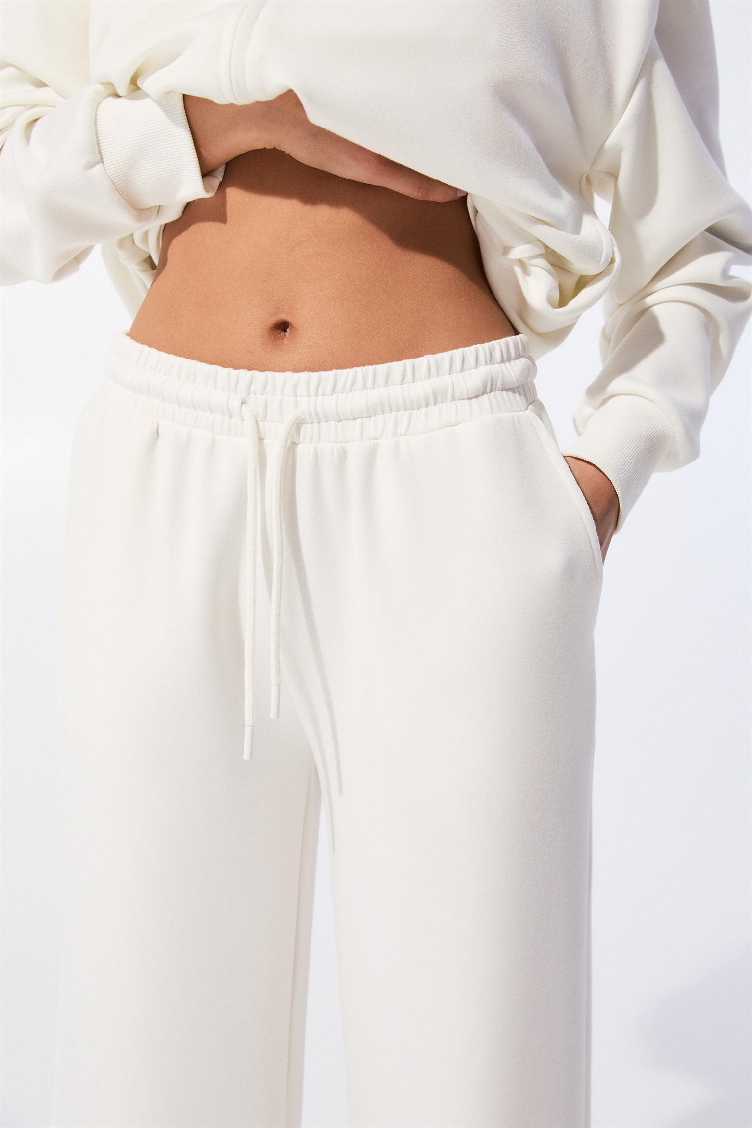 Soft touch wide-leg pants Product Image