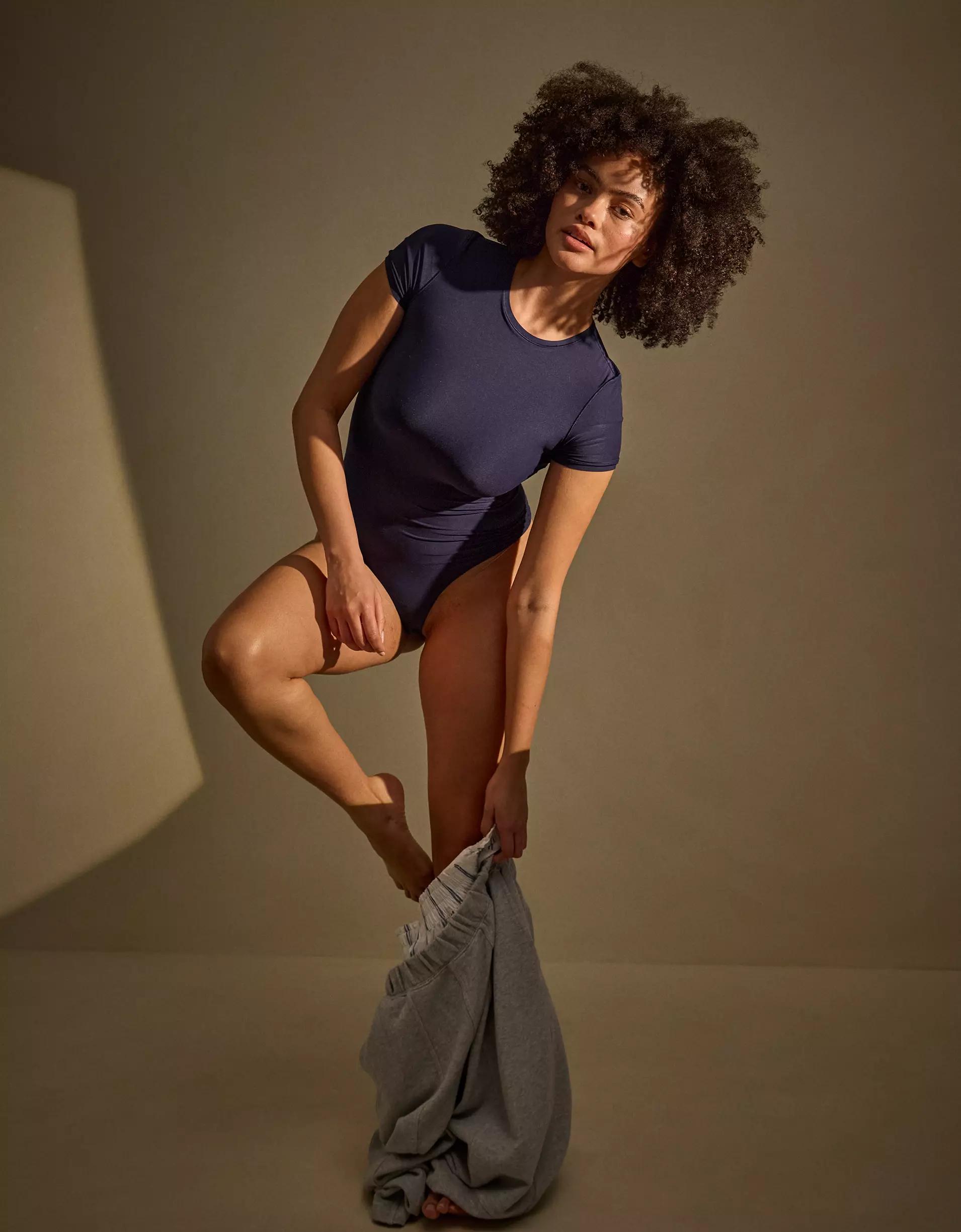 SMOOTHEZ Short Sleeve Bodysuit Product Image