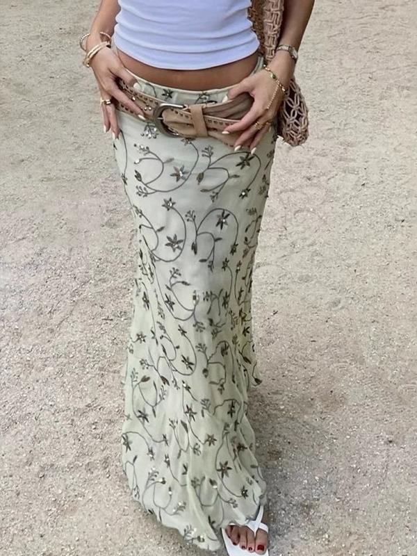 Gentle Style Knitted Flower Maxi Skirt Product Image