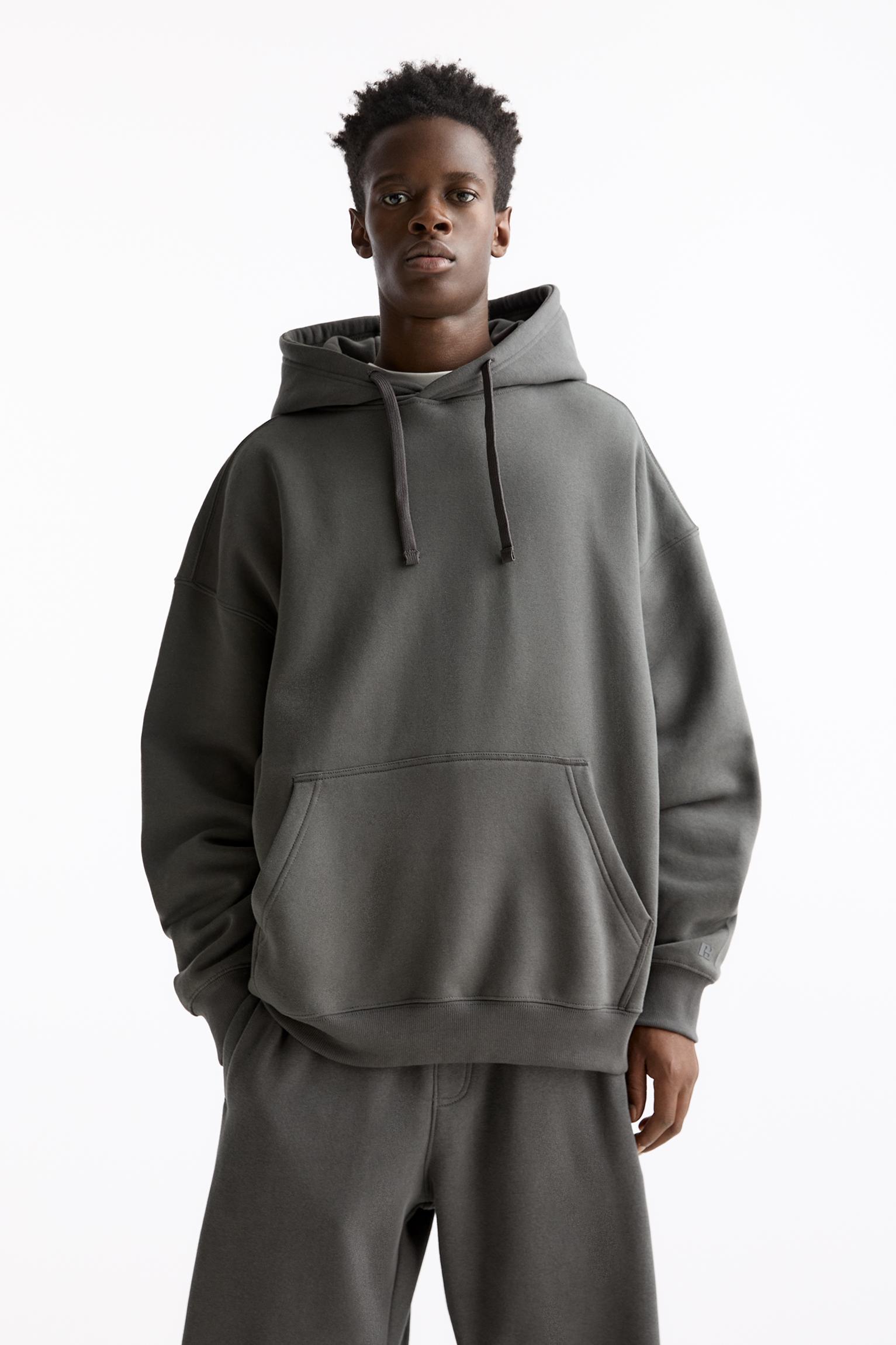 Hoodie and tracksuit sweatpants pack Product Image