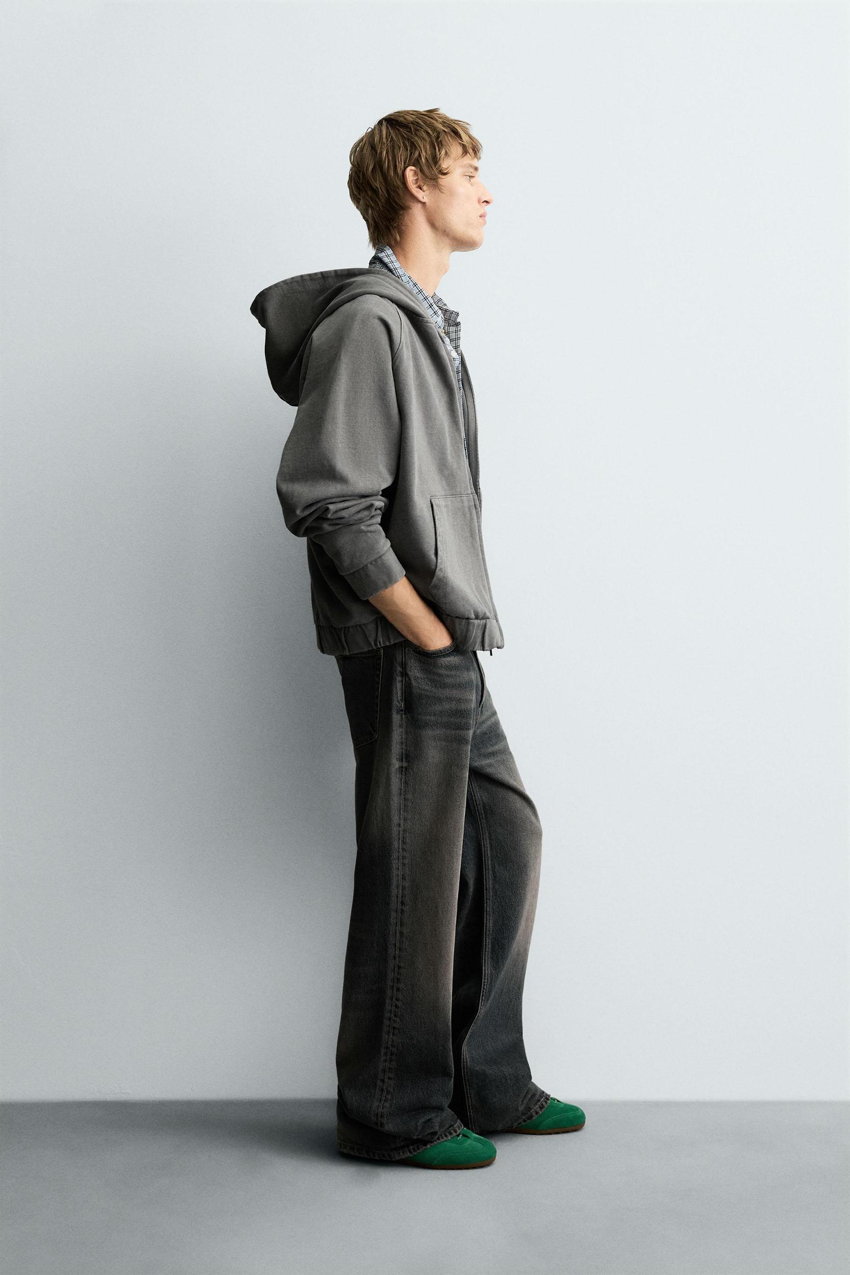 BOXY FIT HOODIE SWEATSHIRT Product Image