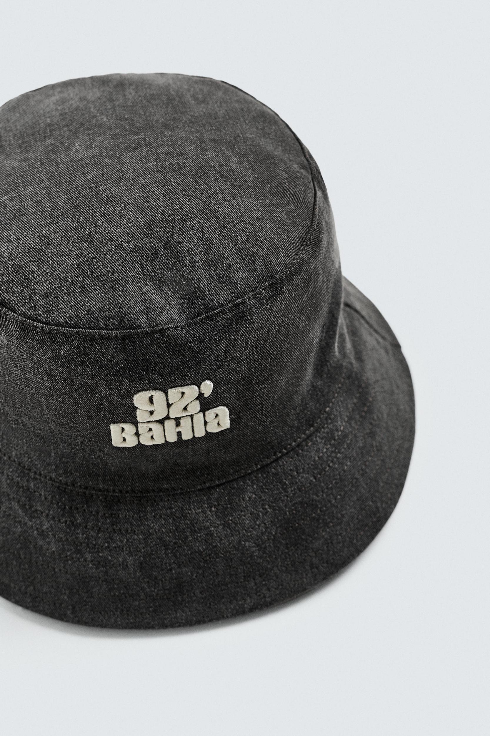 CONTRAST EMBROIDERY BUCKET HAT Product Image