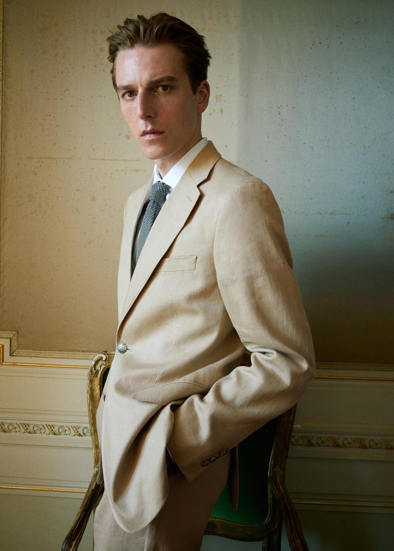 Amalfi 100% linen slim-fit suit blazer - Men | MANGO USA Product Image