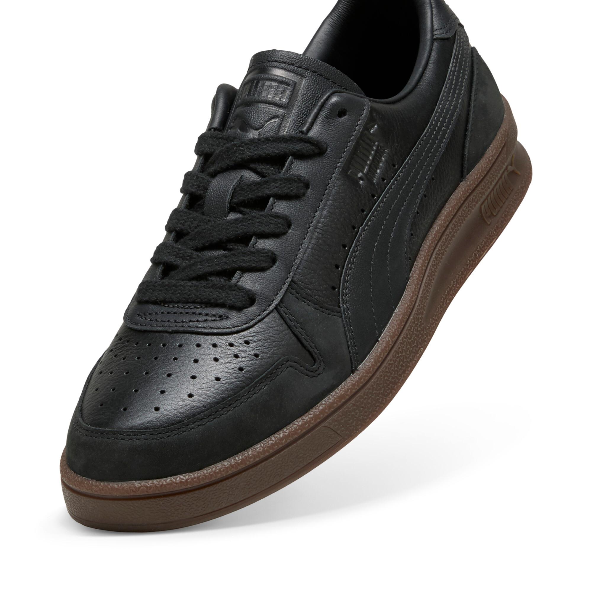 Indoor OG Men's Sneakers Product Image