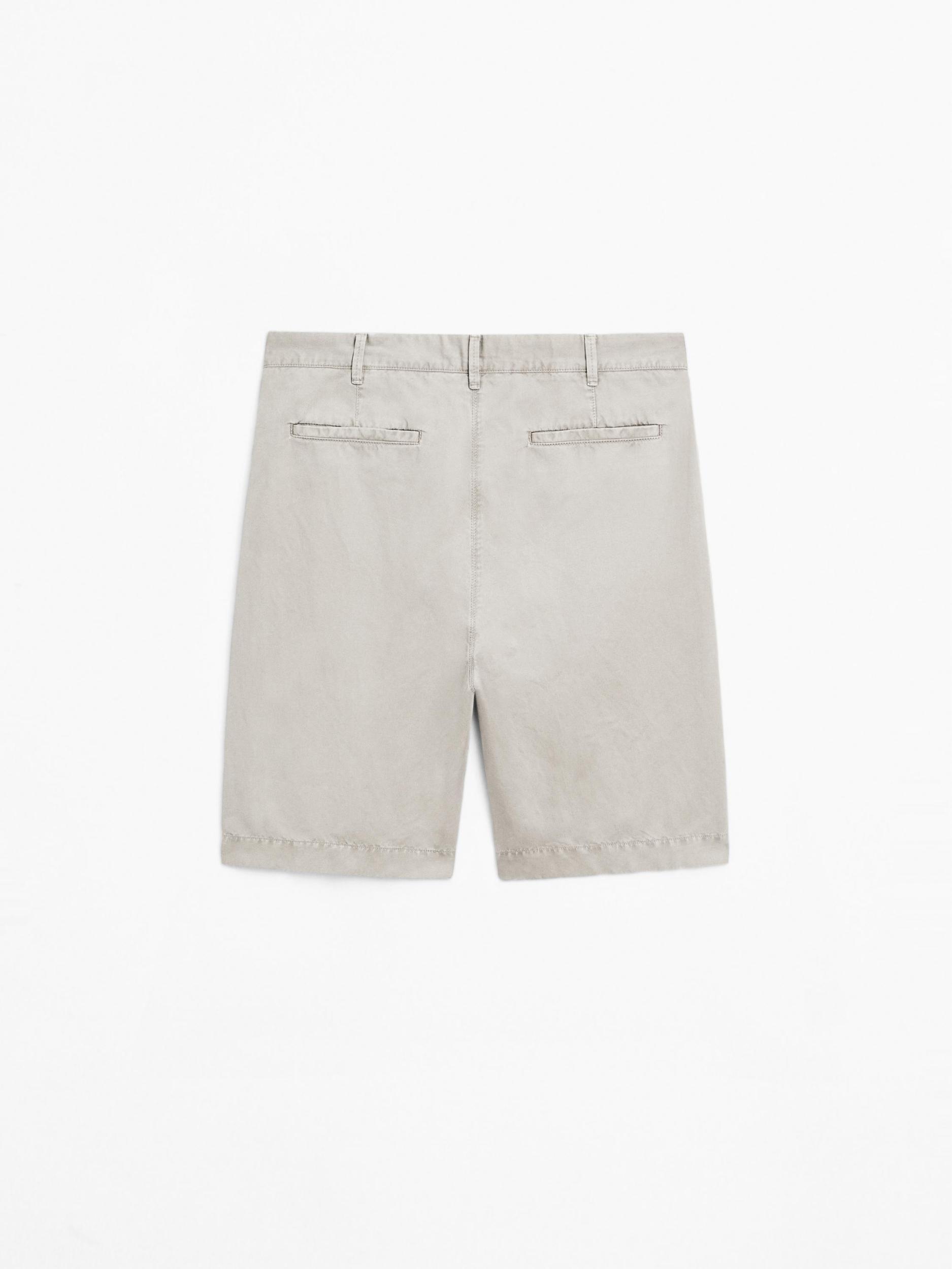 Lightweight linen blend Bermuda shorts Product Image