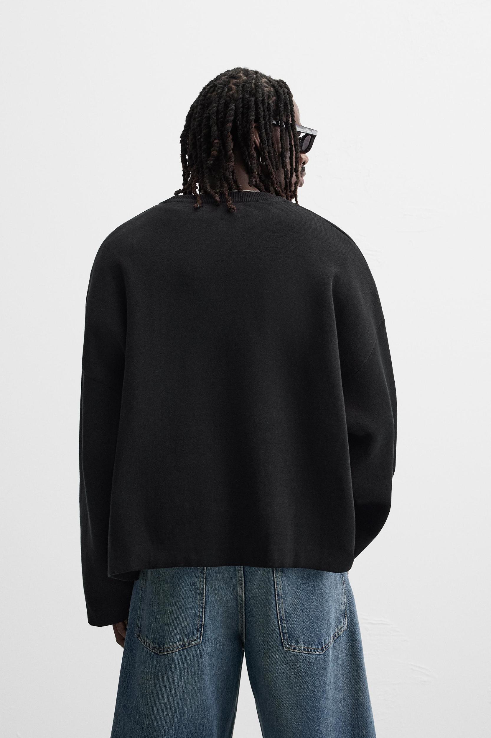 BOXY FIT SWEATER Product Image