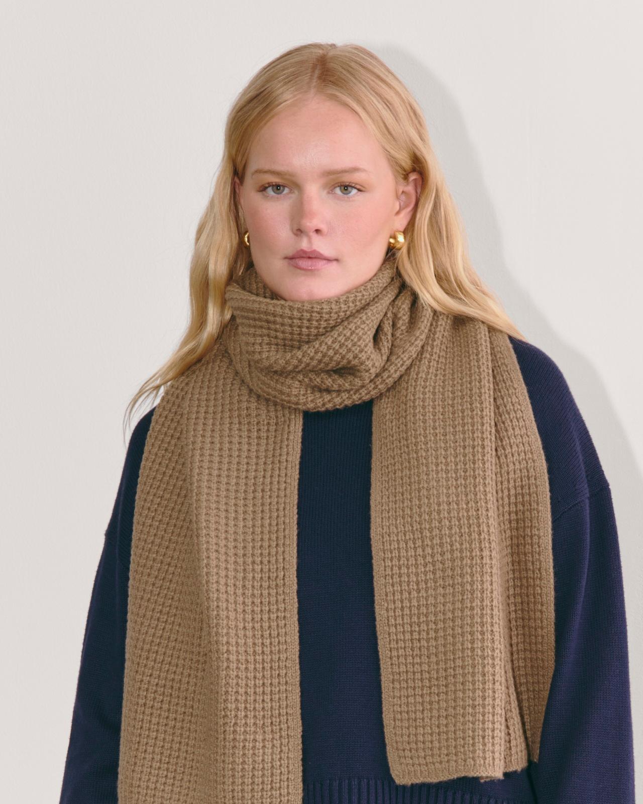 The Waffle Scarf Product Image