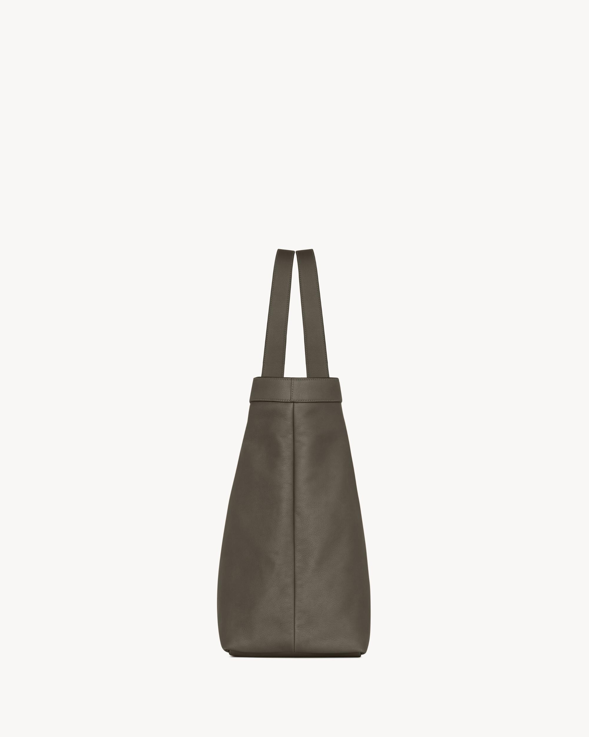 Y Large tote in smooth leather Product Image