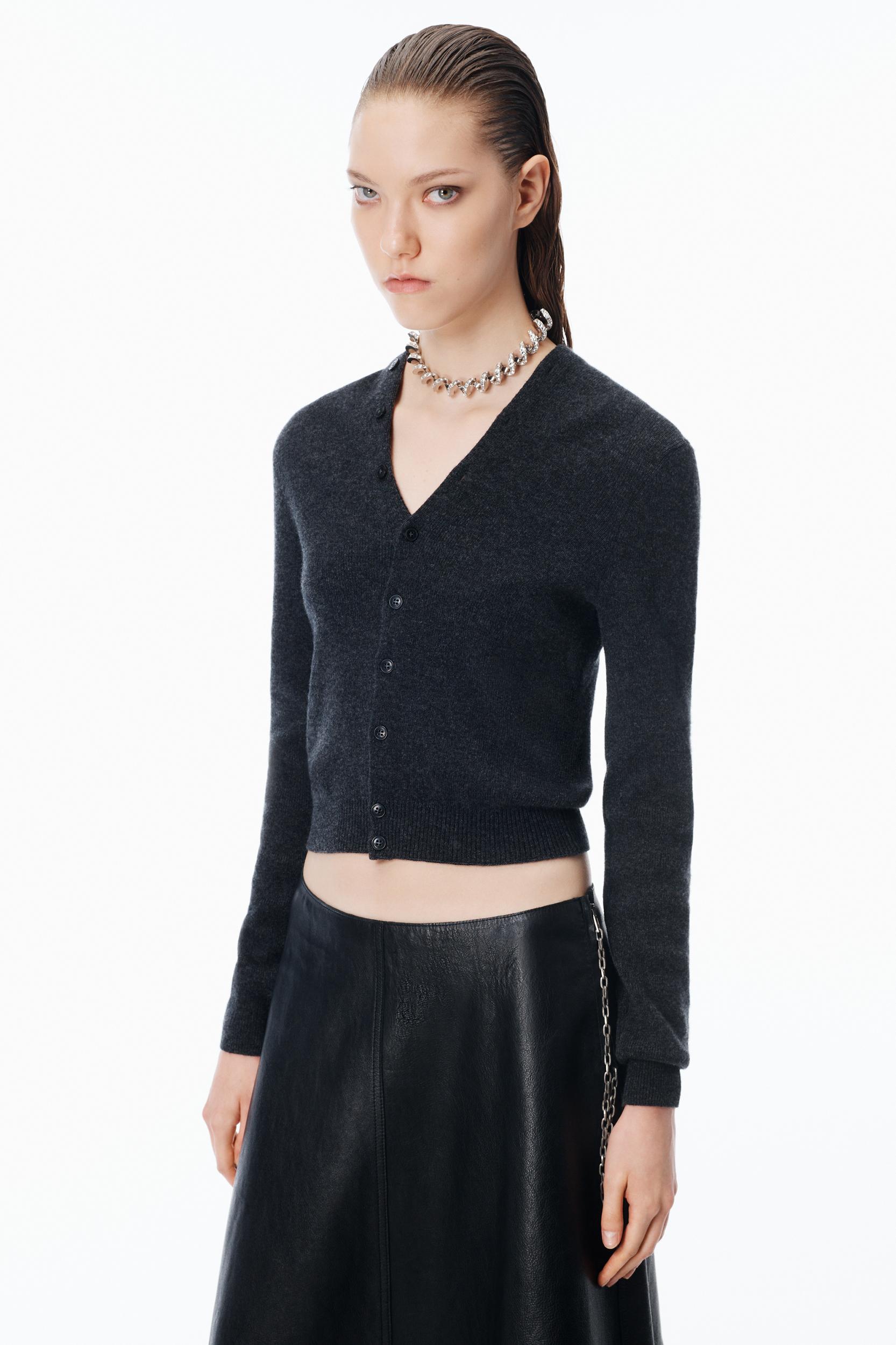 Cardigan In Wool With Continuous Placket Product Image