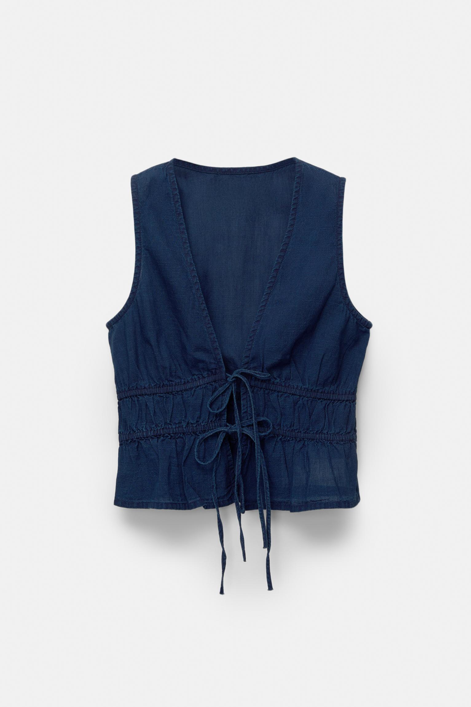 Gathered top with bows Product Image