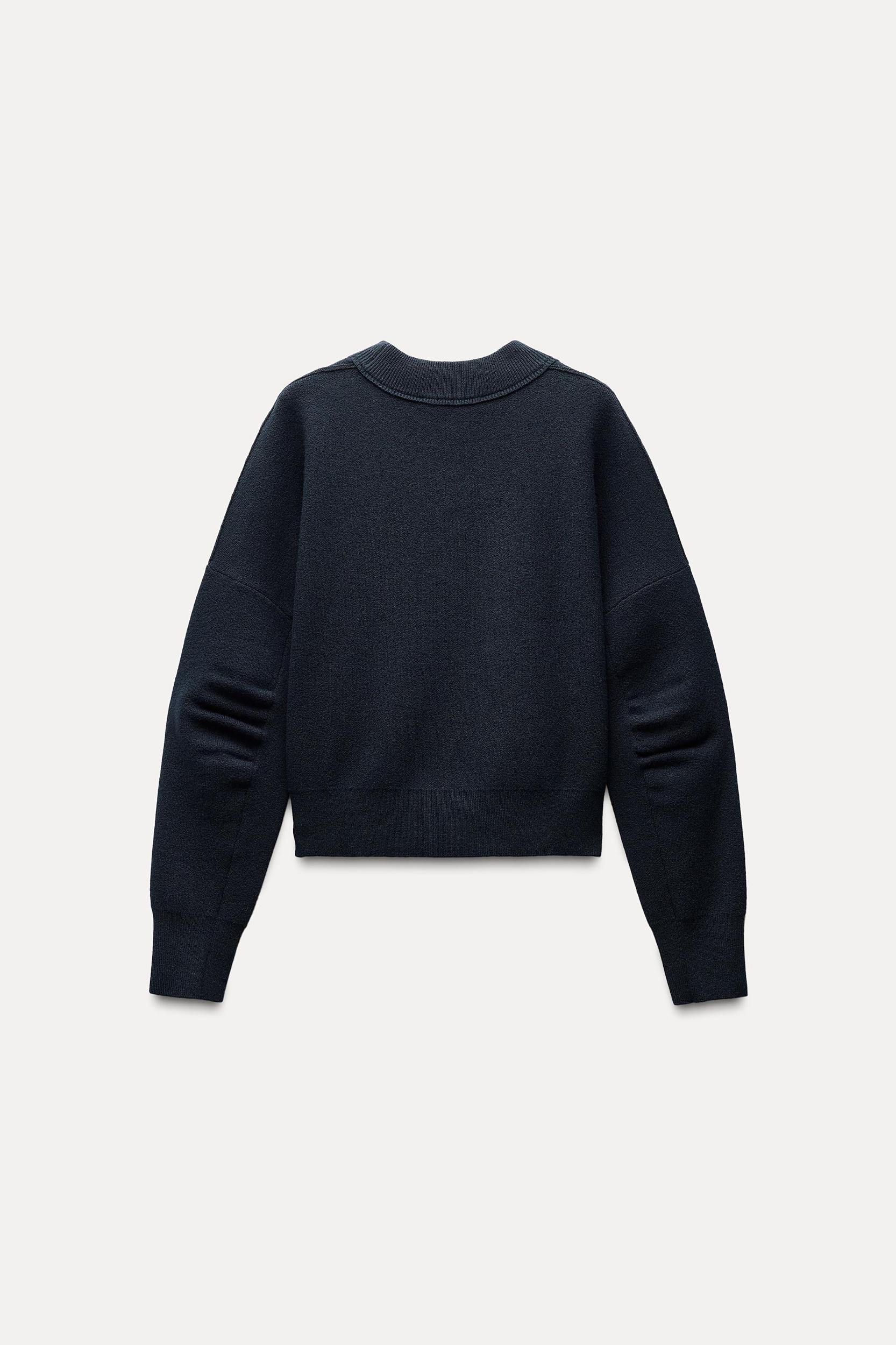 PLEATED SLEEVE SWEATSHIRT Product Image