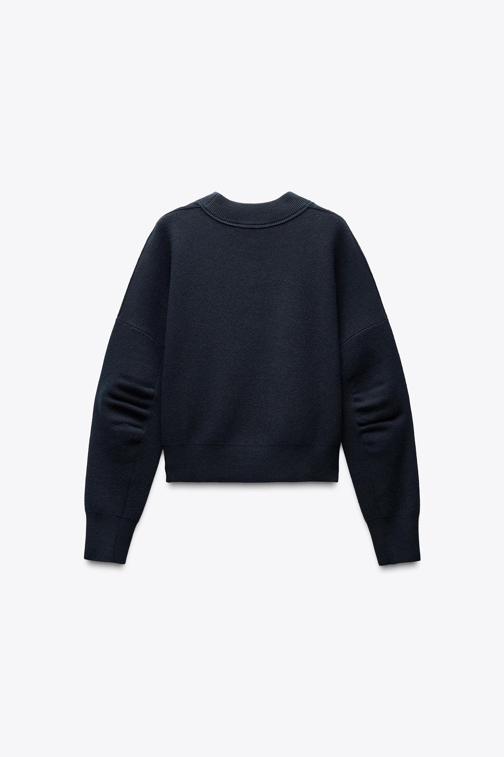 PLEATED SLEEVE SWEATSHIRT Product Image