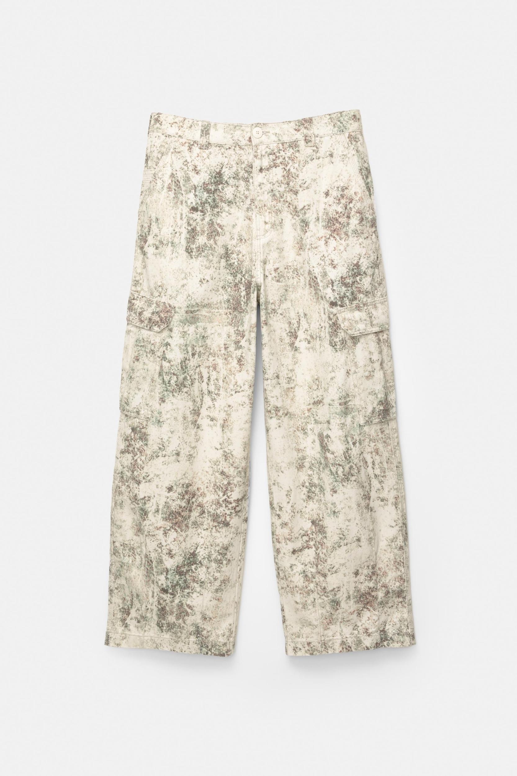 Baggy cargo trousers Product Image