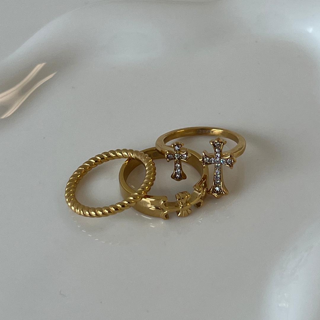 Cross My Heart Ring Product Image