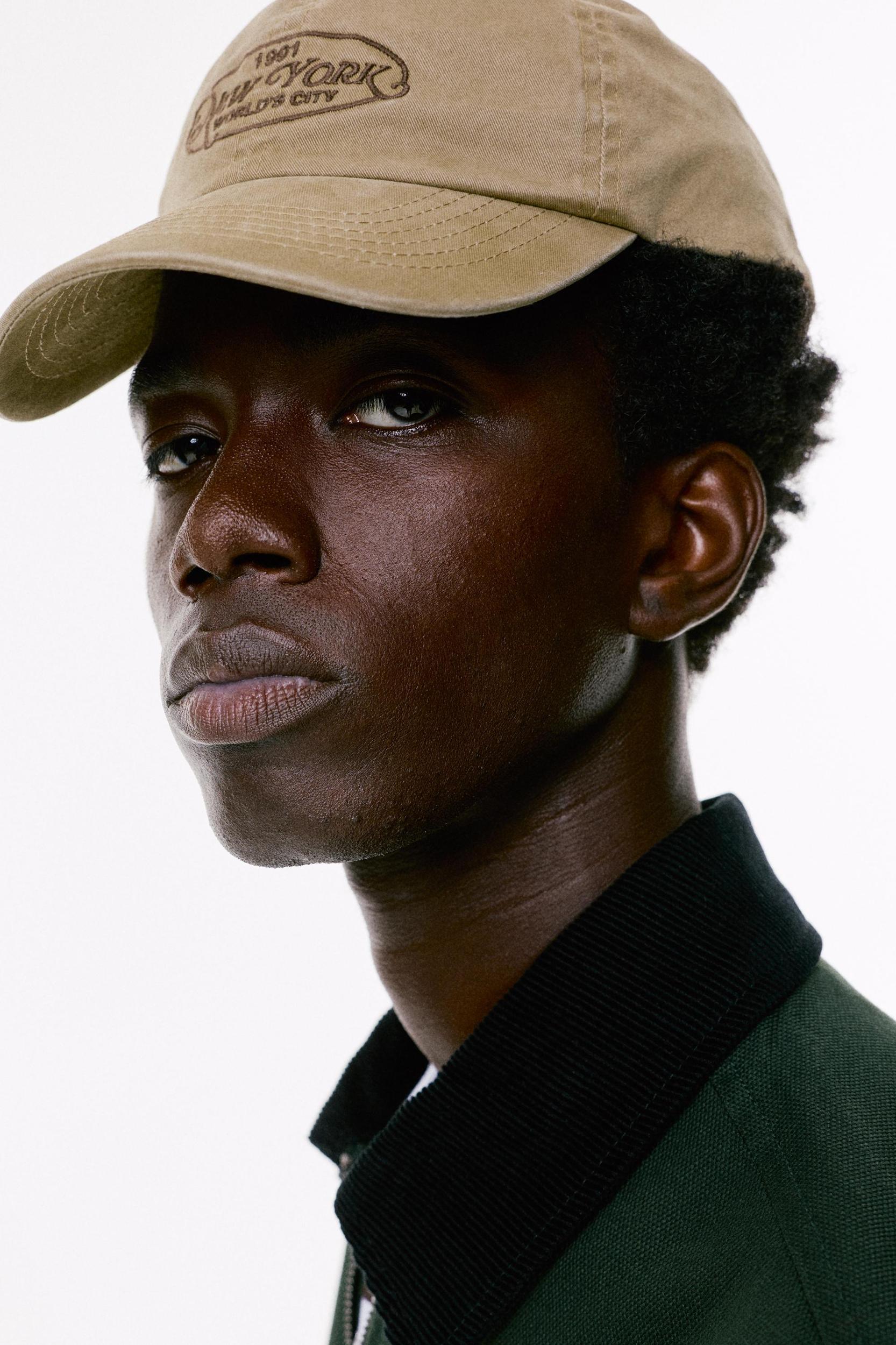 Embroidered New York cap Product Image