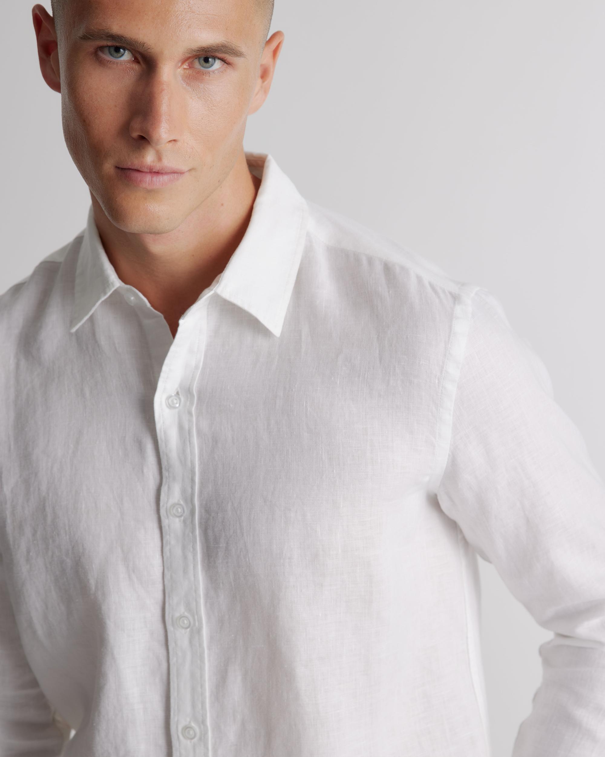 Quince | Men's 100% European Linen Relaxed Long Sleeve Shirt Product Image