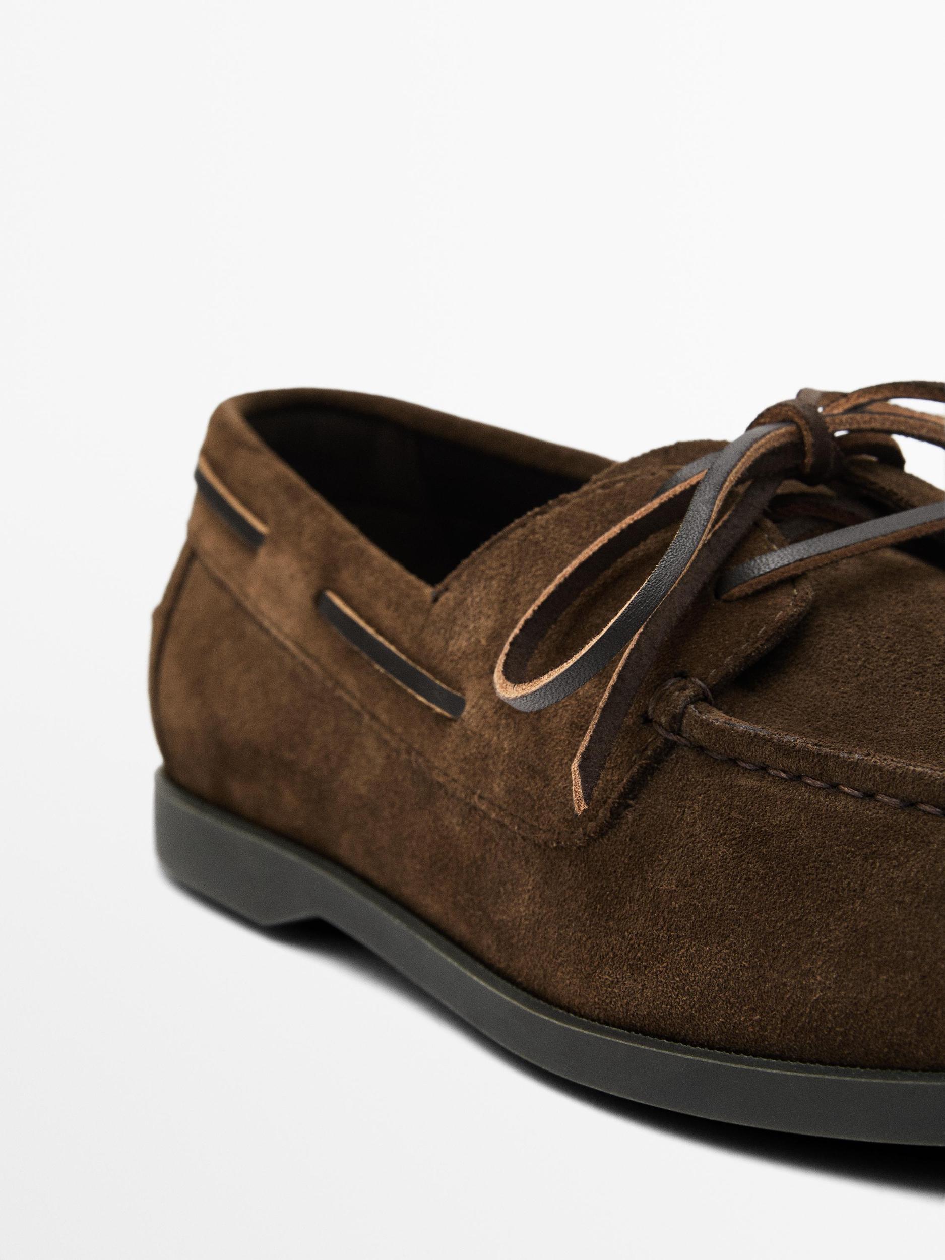 Split suede deck shoes with moc toe Product Image